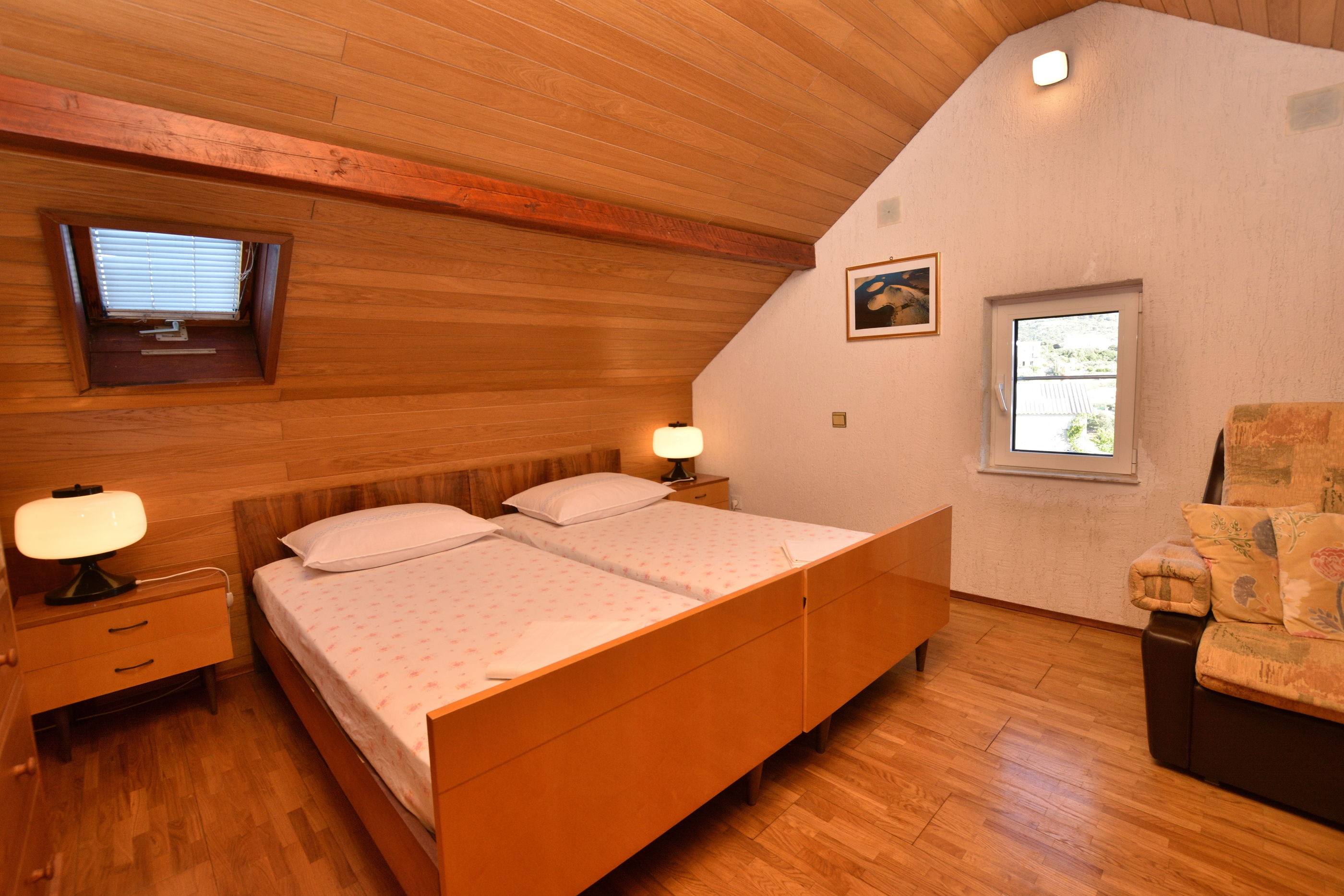 Apartments 2M 70951-A3