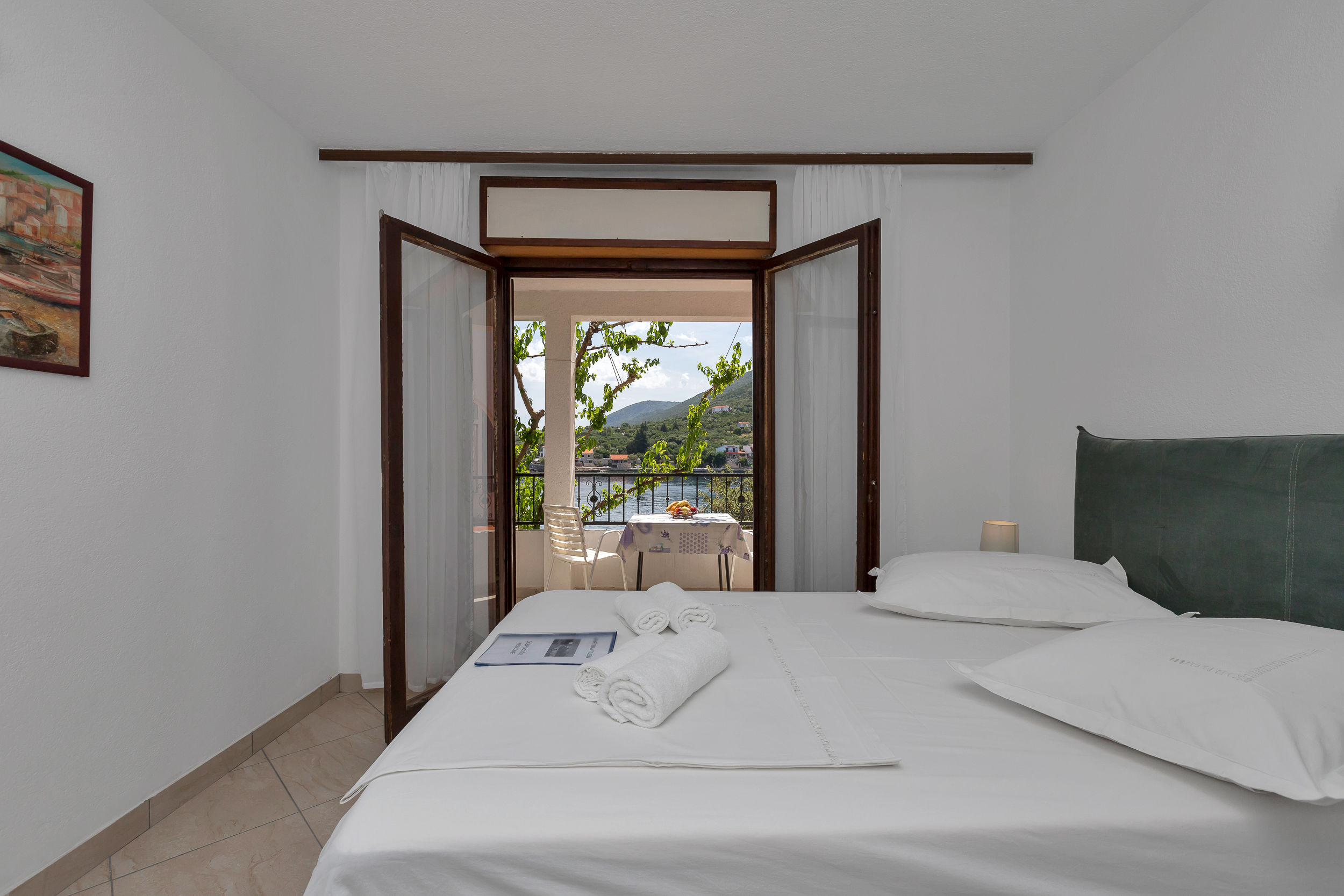 Apartment and Rooms Nikola 38301-A4