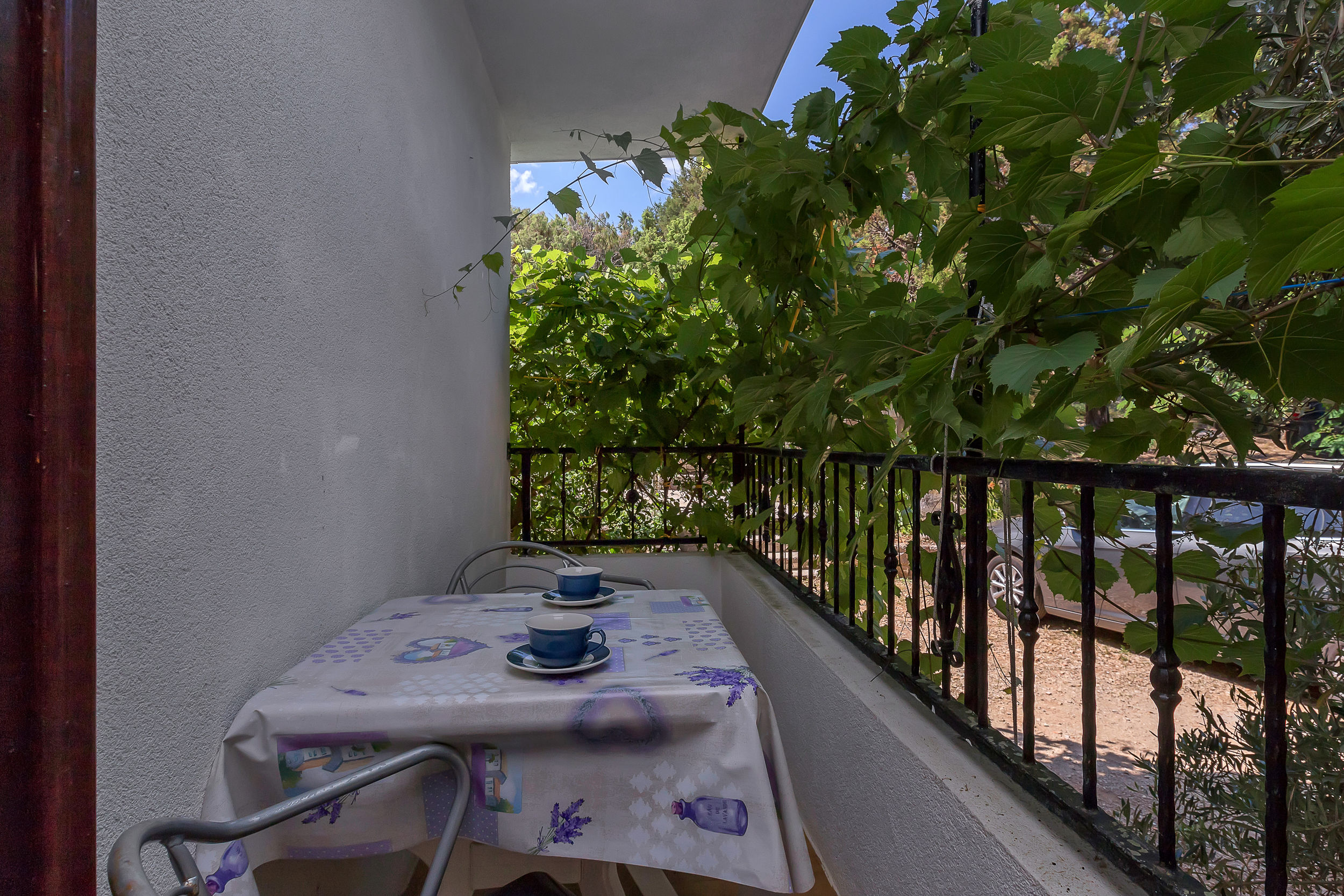 Apartment and Rooms Nikola 38301-A5