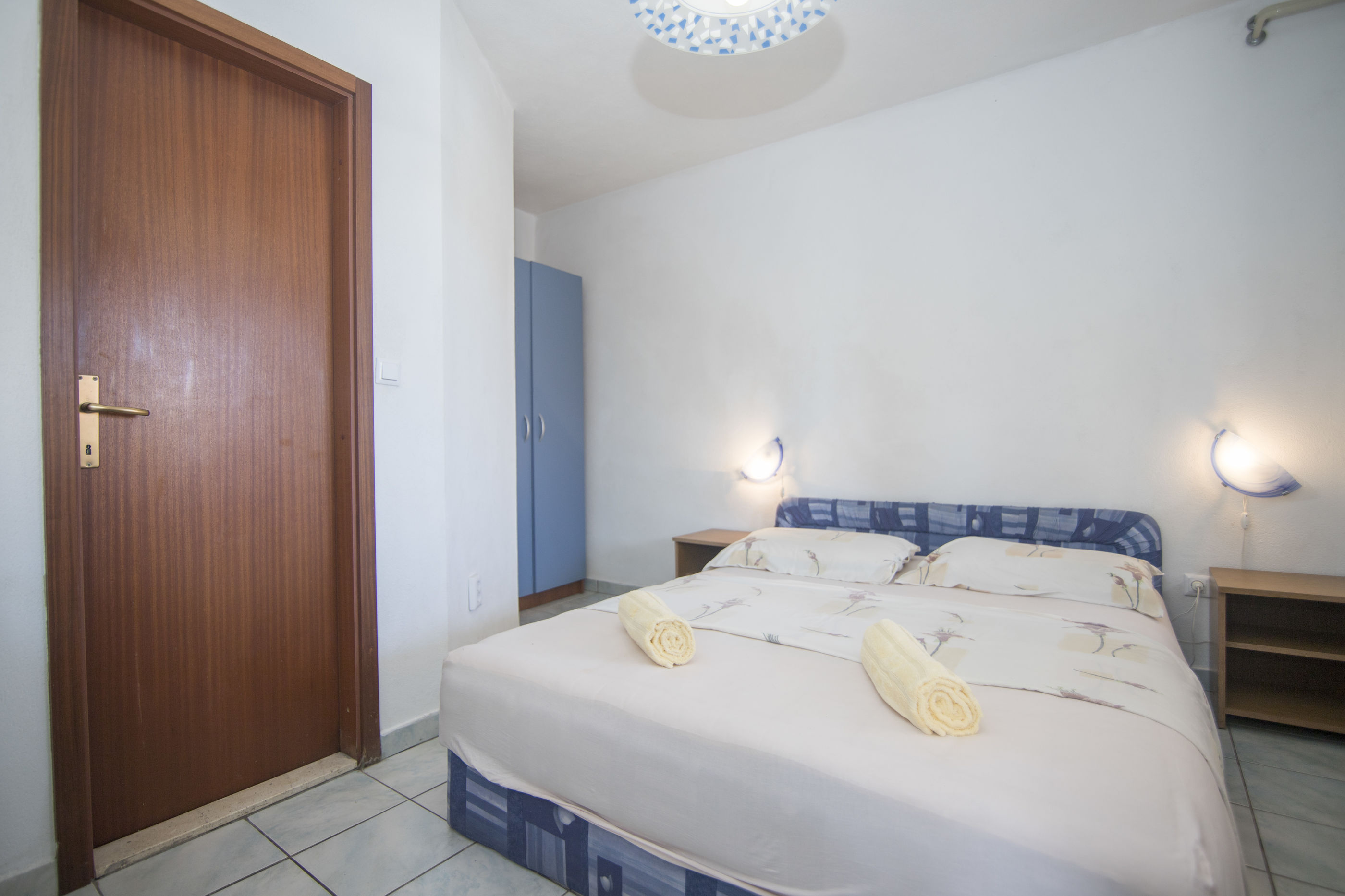 Apartments and Rooms Nikol 67161-A1