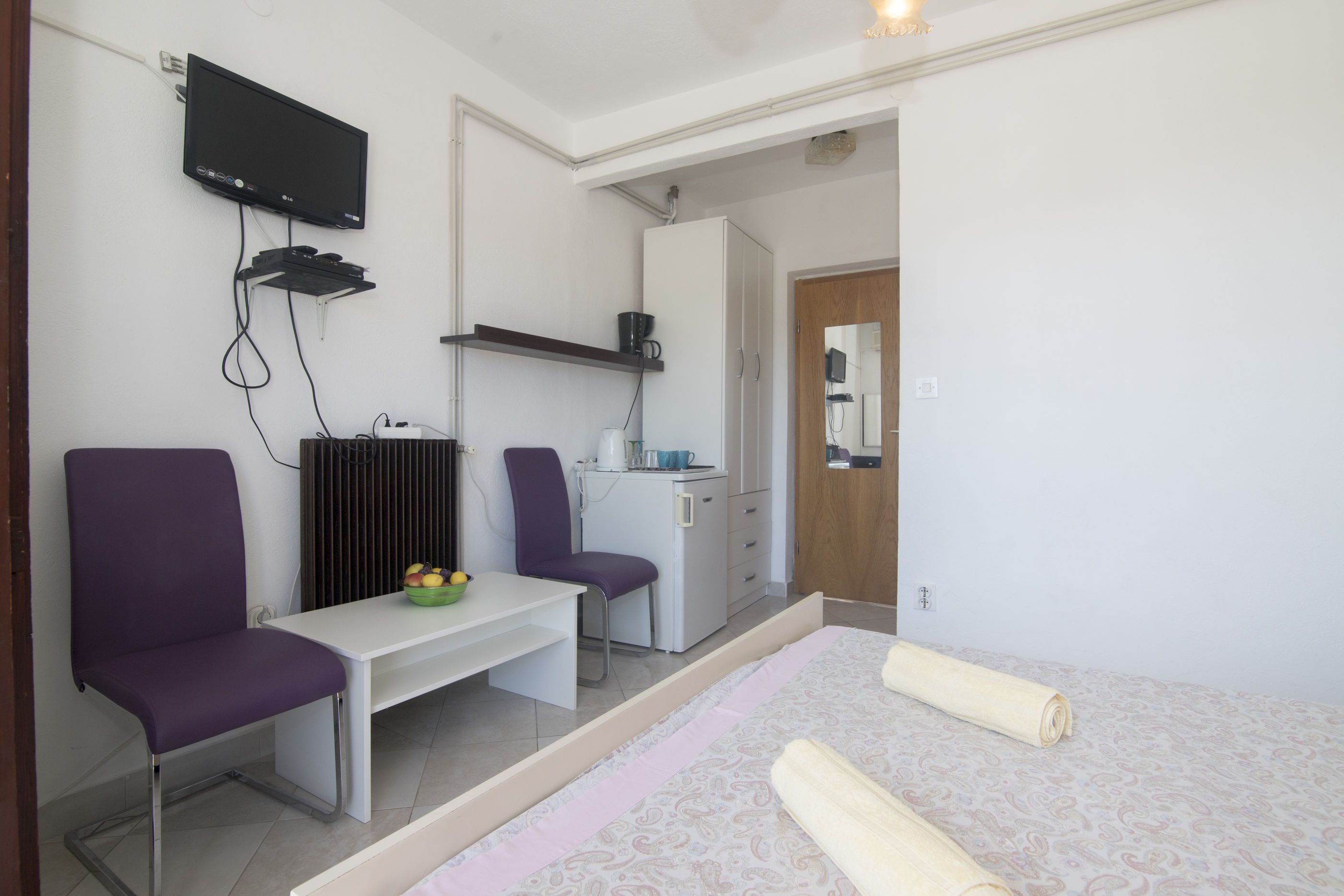 Apartments and Rooms Nikol 67161-S1