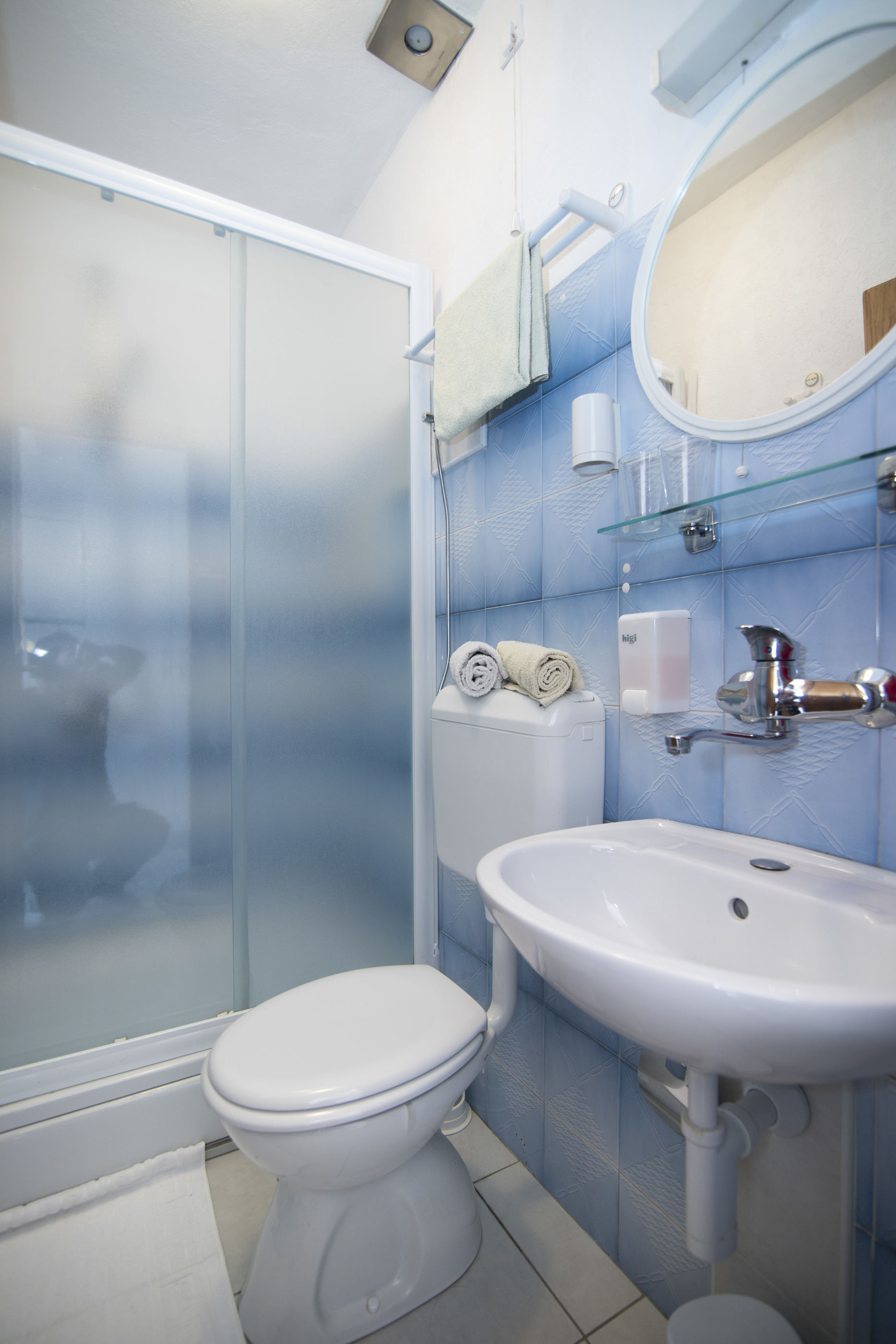 Apartments and Rooms Nikol 67161-S2