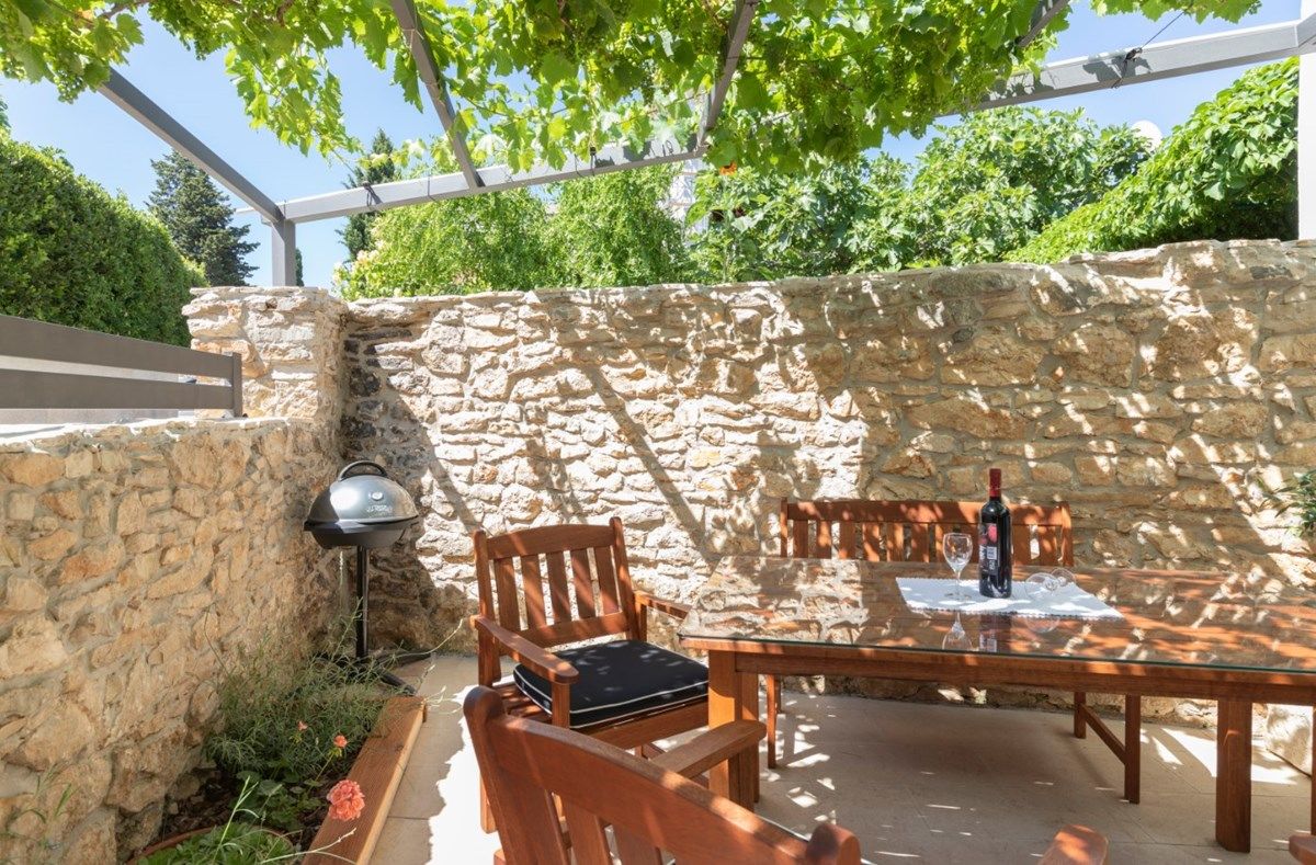 House Bernarda 73937-K1