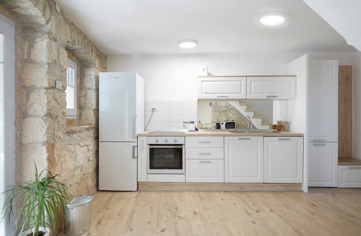 House Bernarda 73937-K1