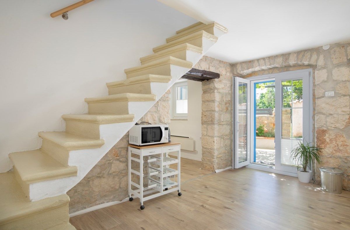 House Bernarda 73937-K1