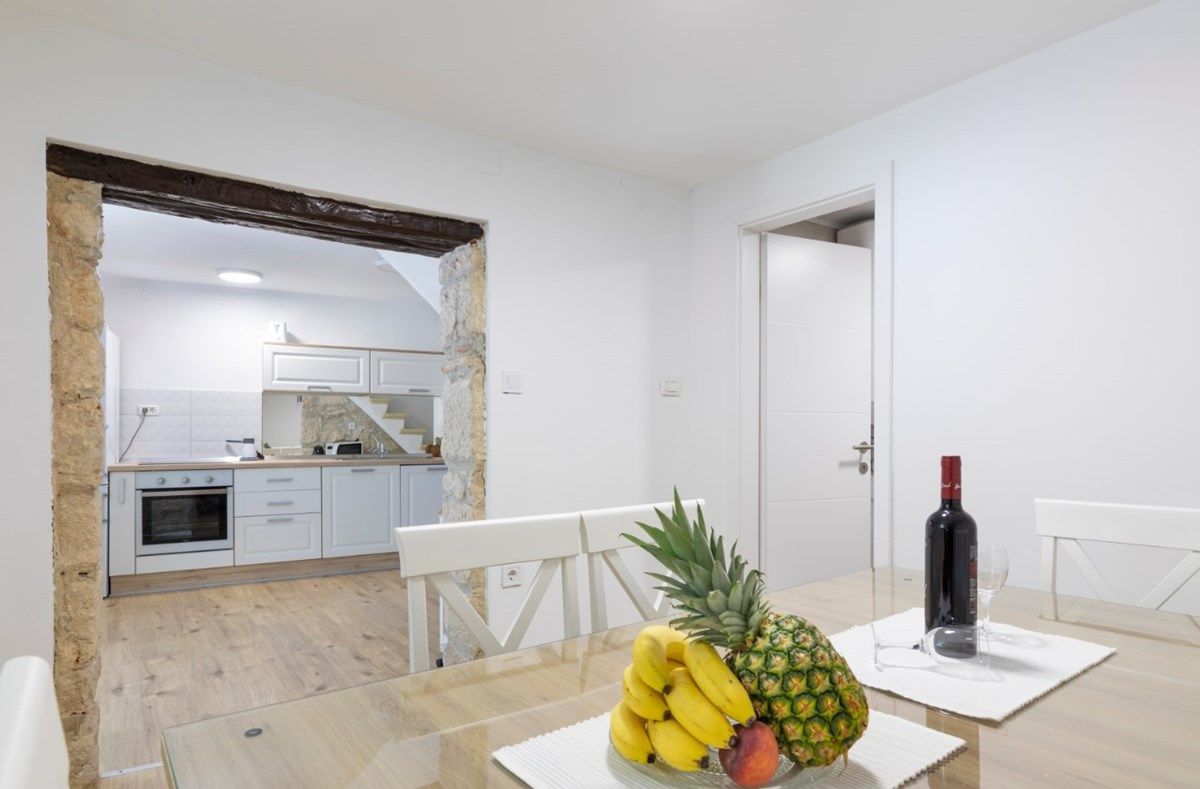 House Bernarda 73937-K1