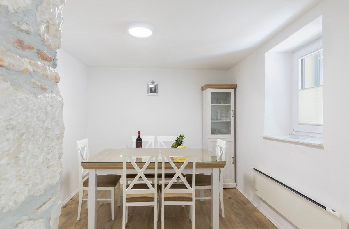 House Bernarda 73937-K1