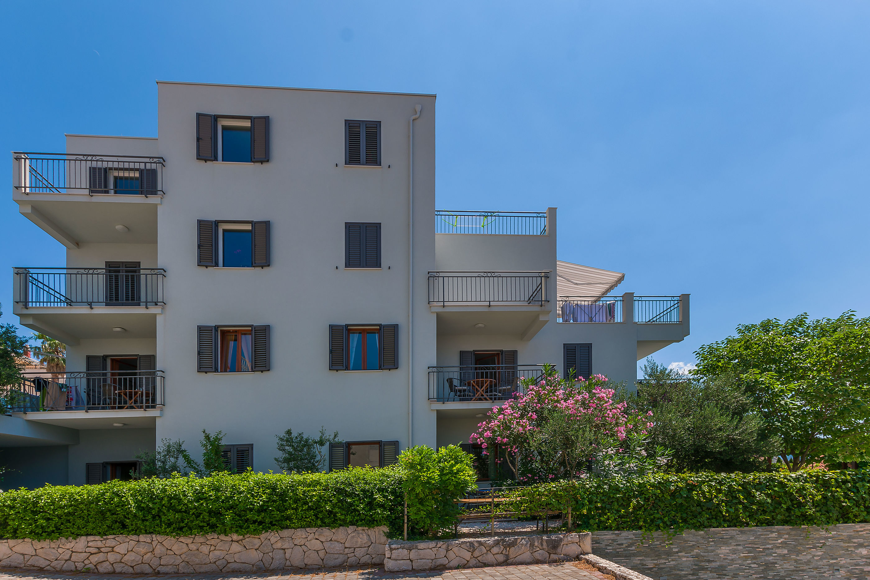 Apartments Ljiljana 71381-A4