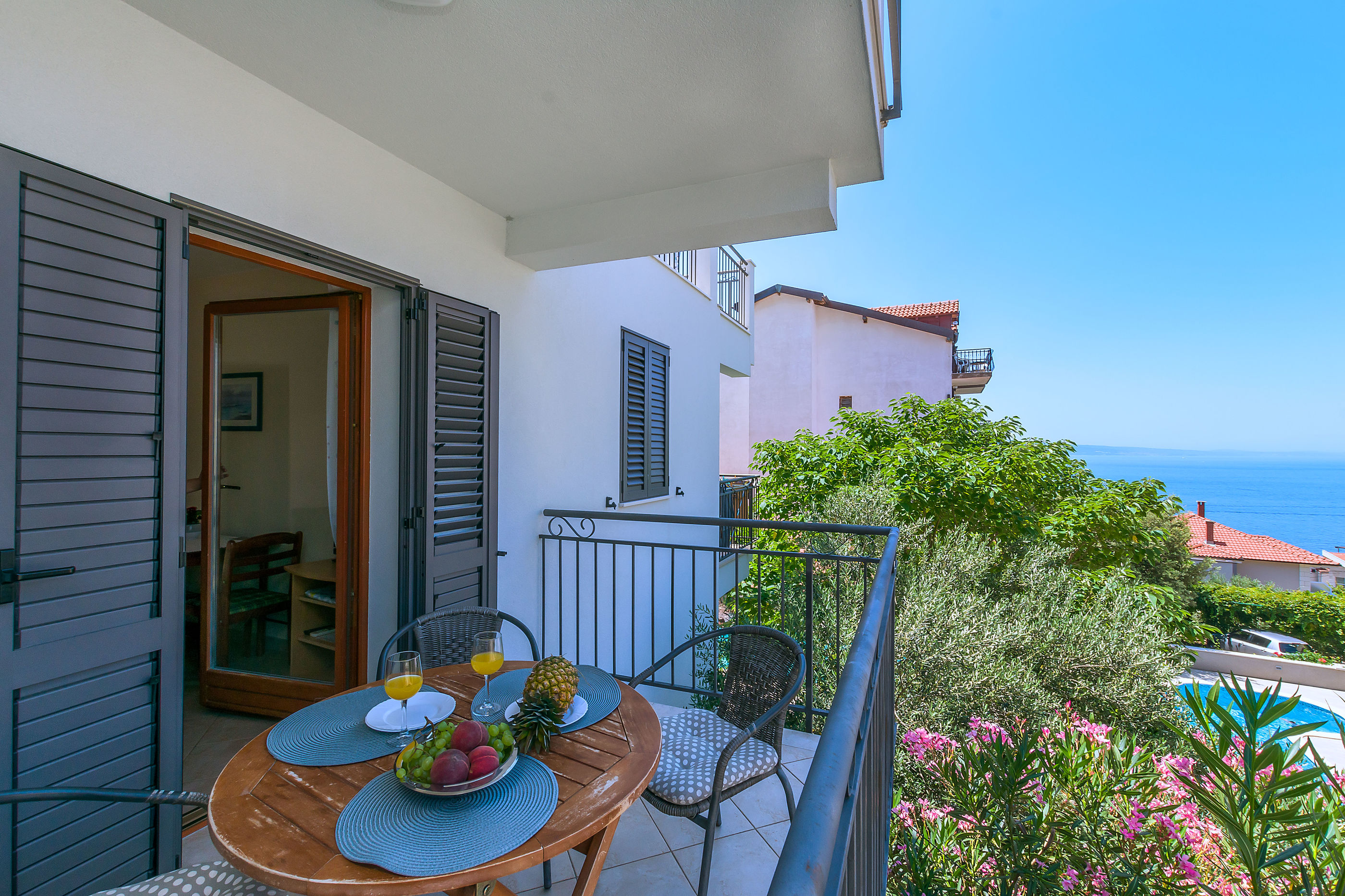 Apartments Ljiljana 71381-A2