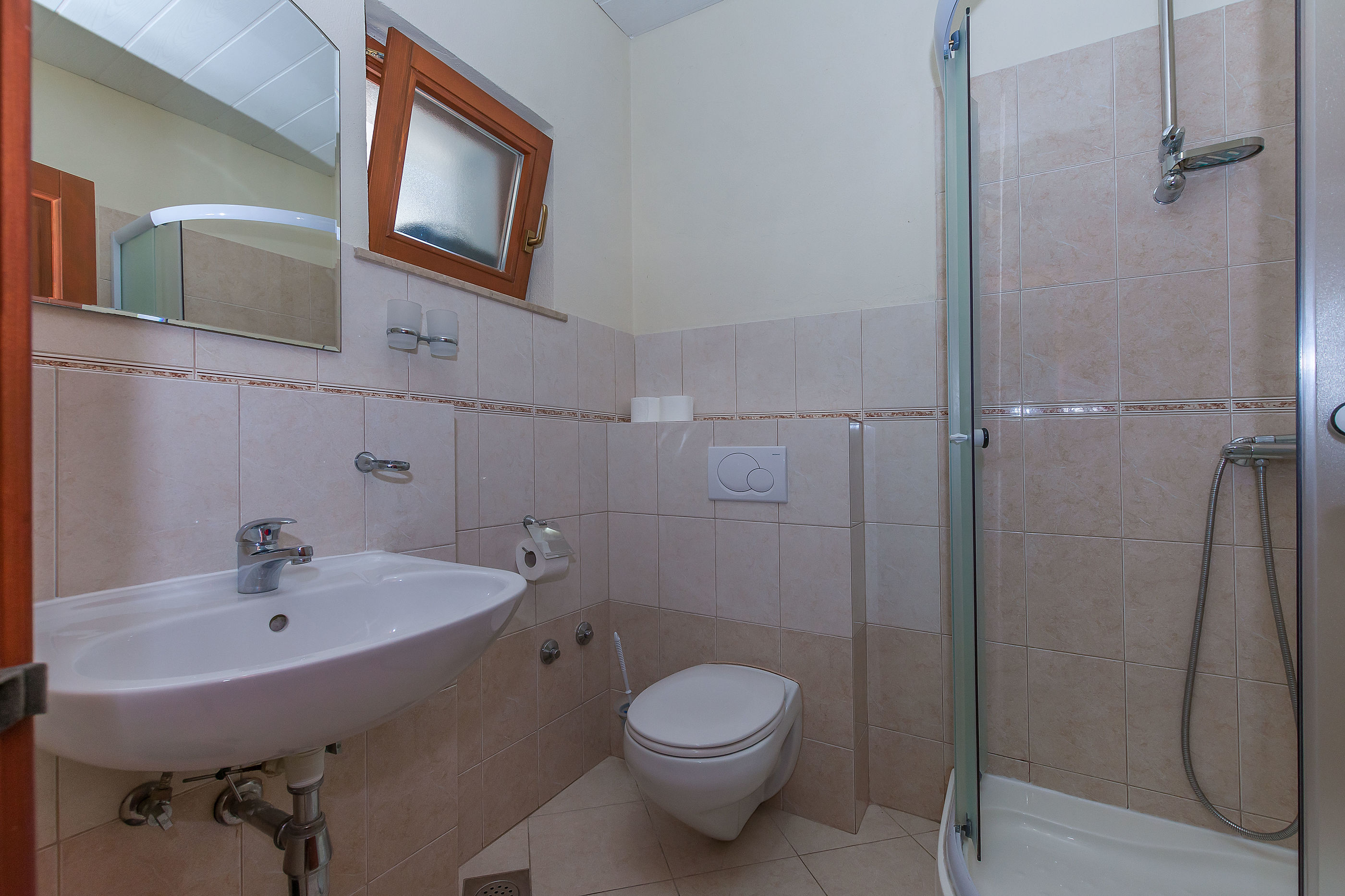 Apartments Ljiljana 71381-A4