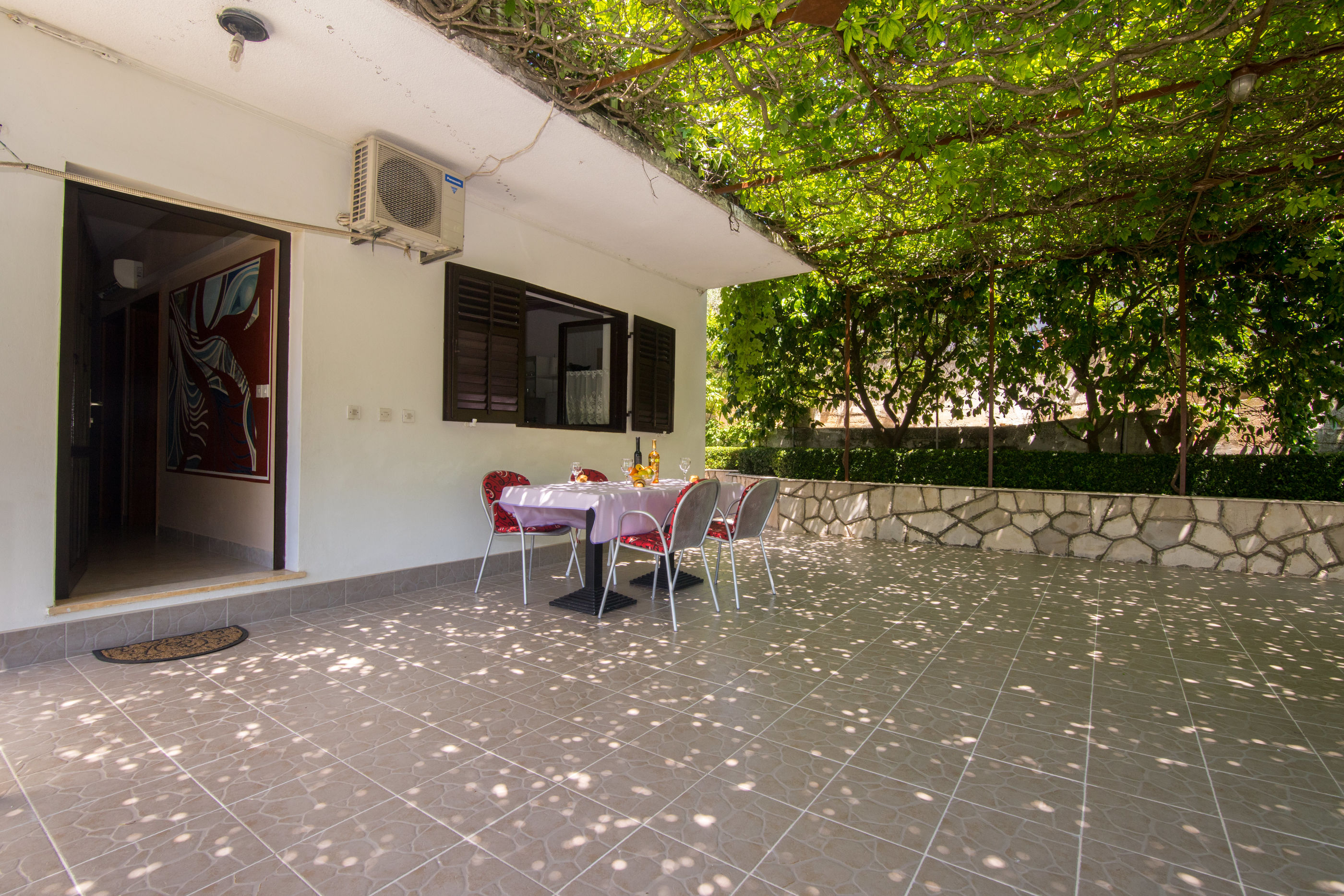 Apartments Jelka 56141-A2