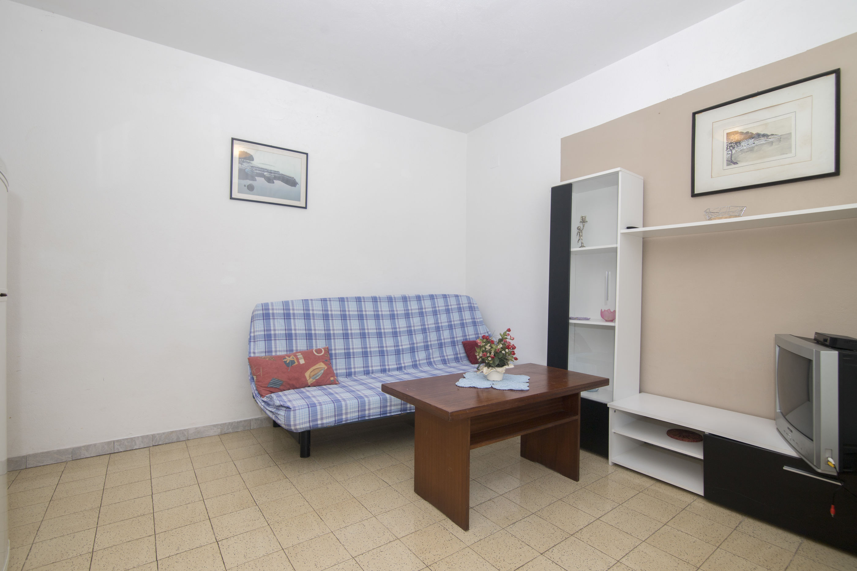 Apartments Tonin 18771-A1