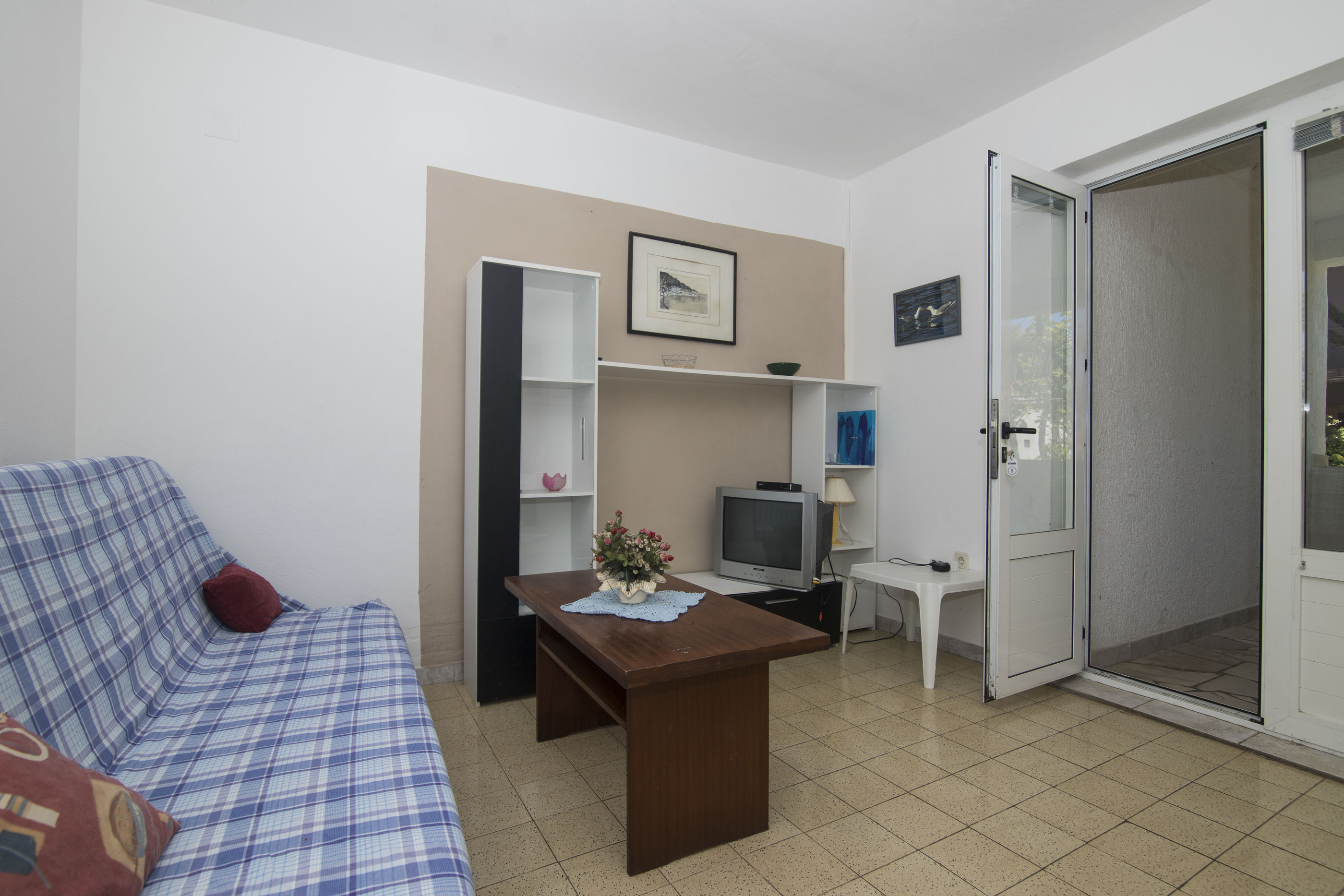 Apartments Tonin 18771-A1