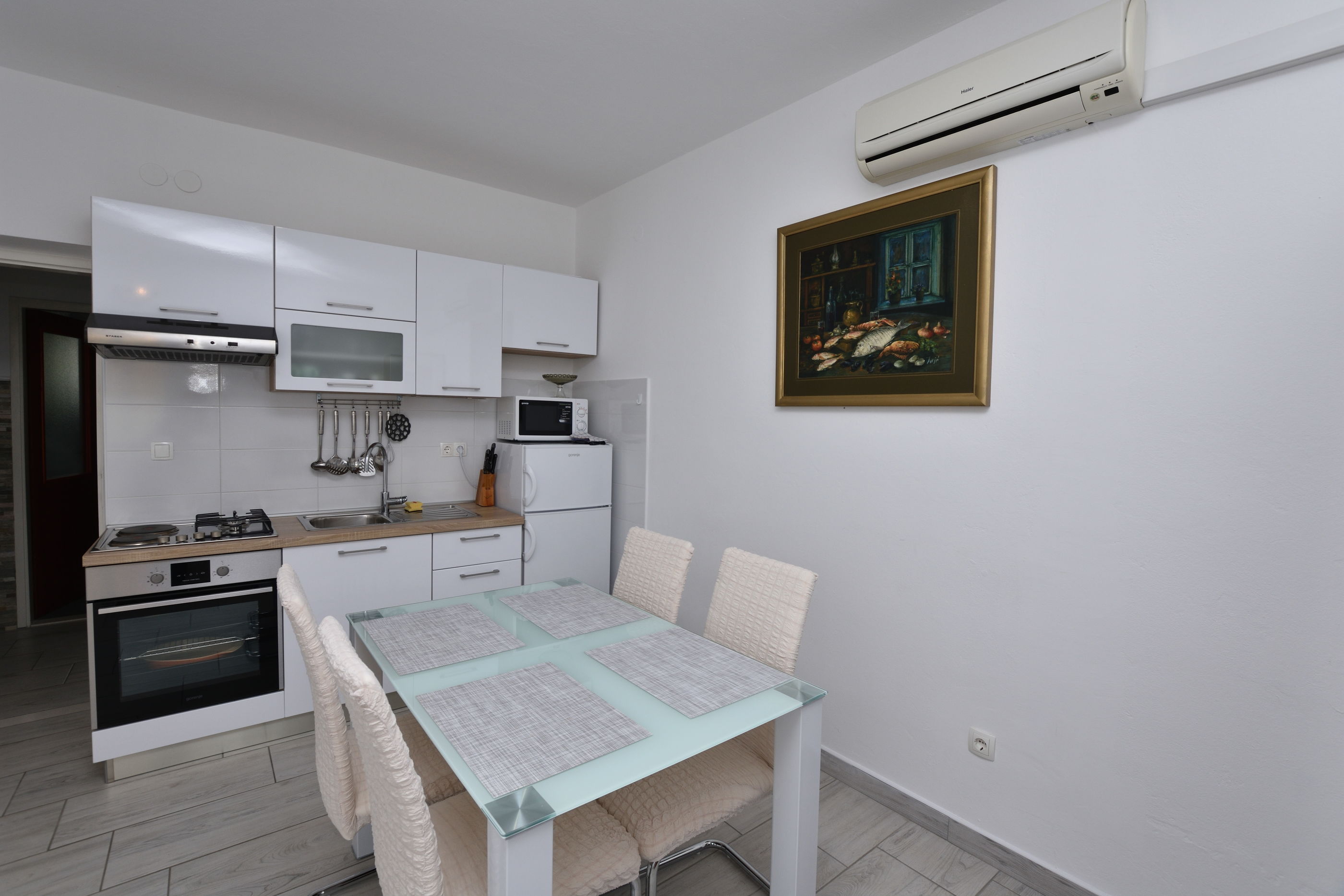 Apartments Jere Proto 15481-A1