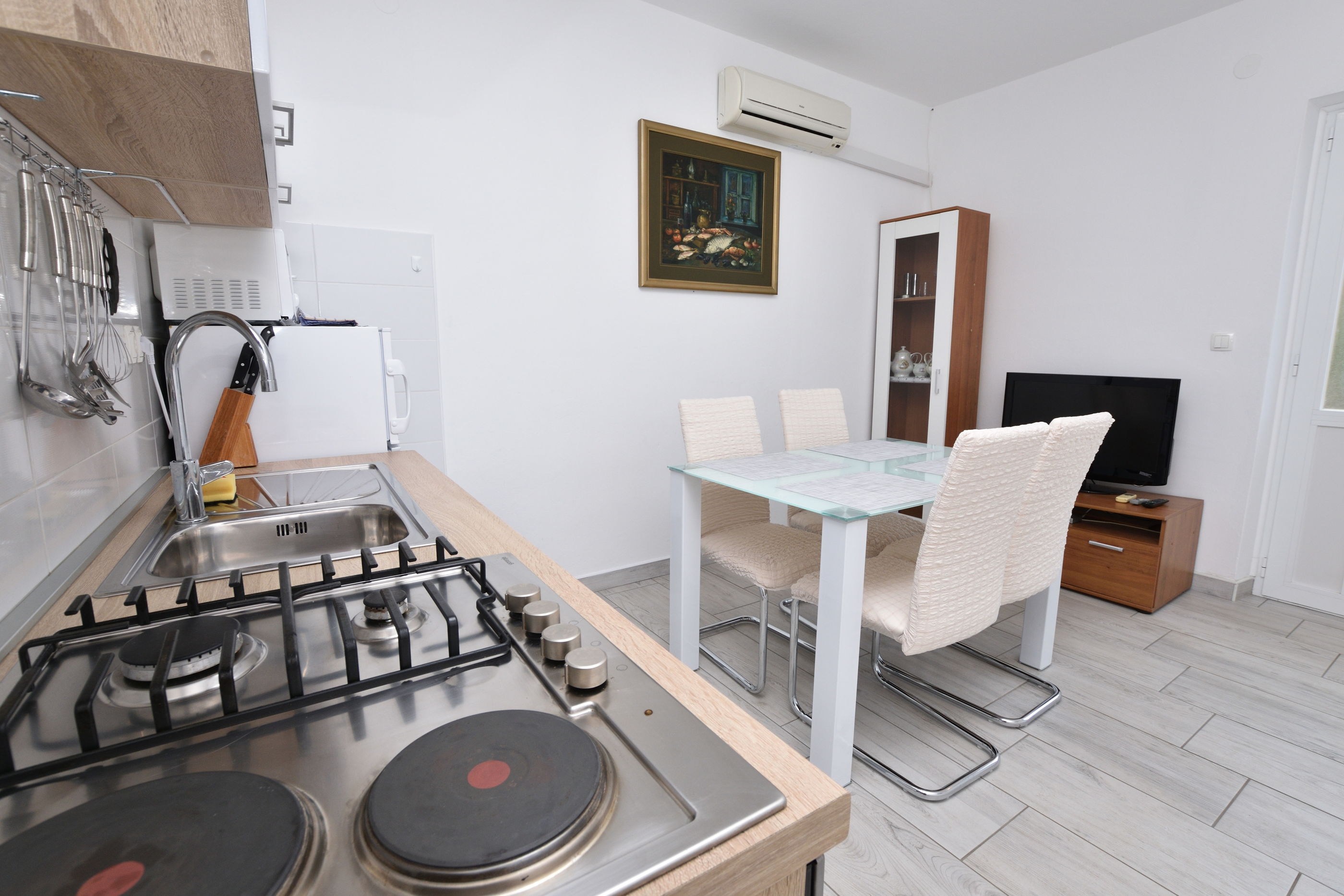 Apartments Jere Proto 15481-A1