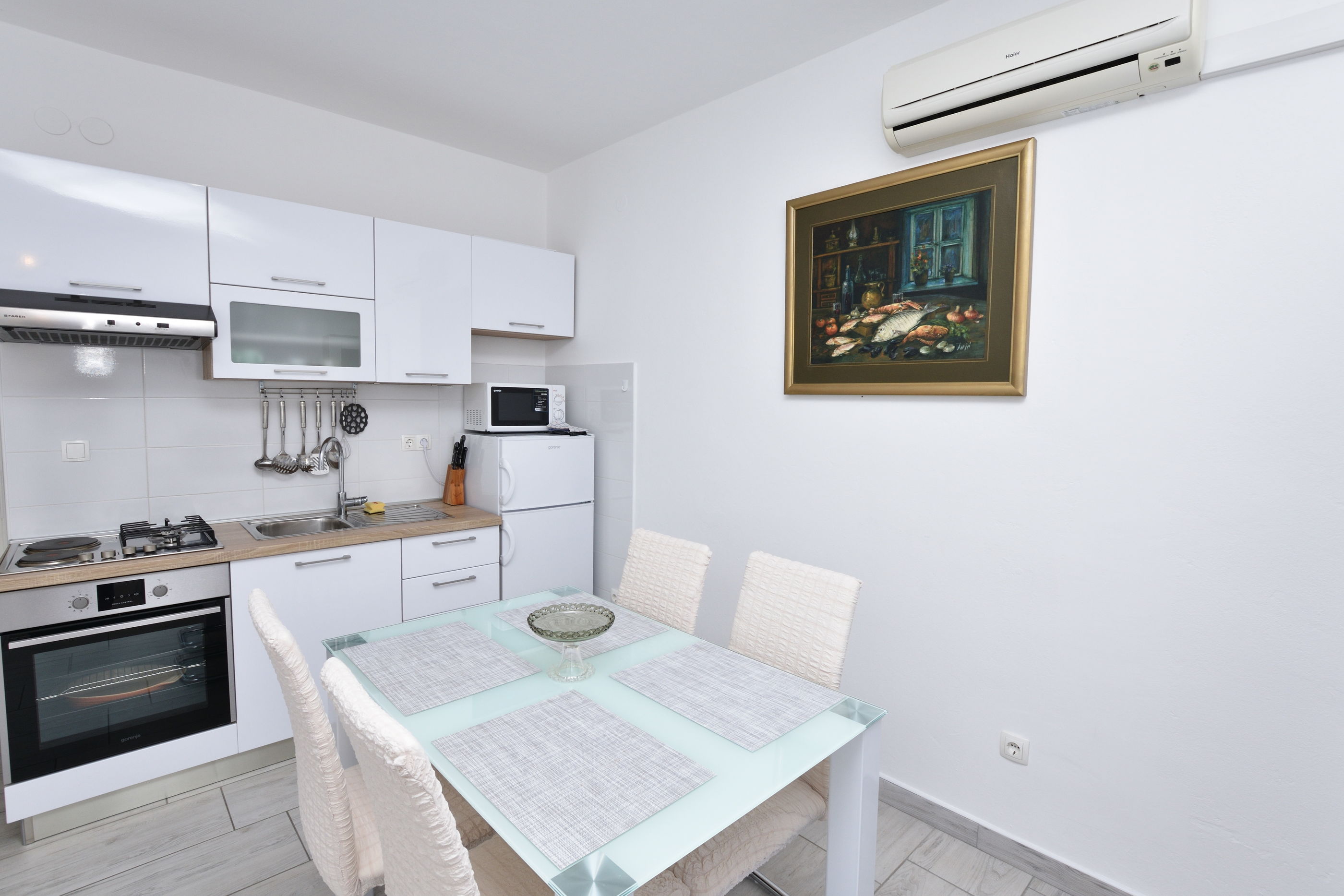 Apartments Jere Proto 15481-A1