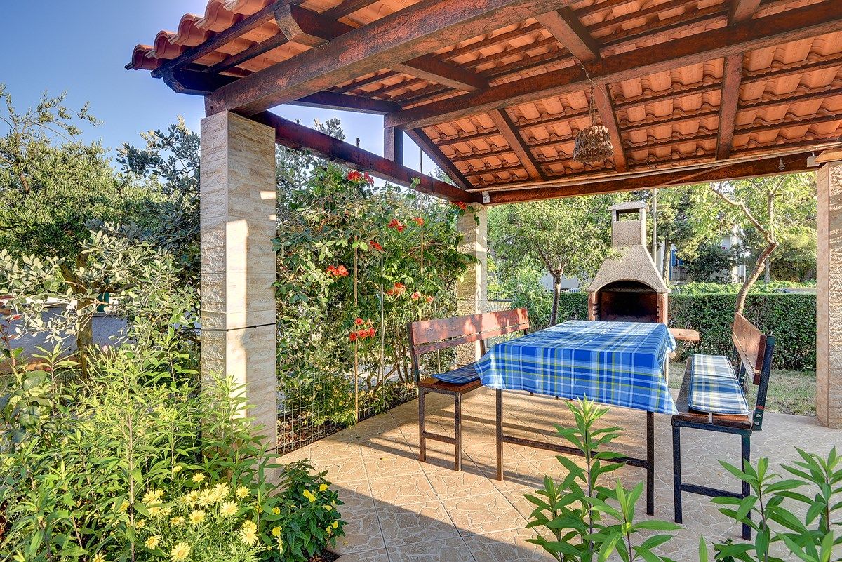 Casa Korpar 16056-A1