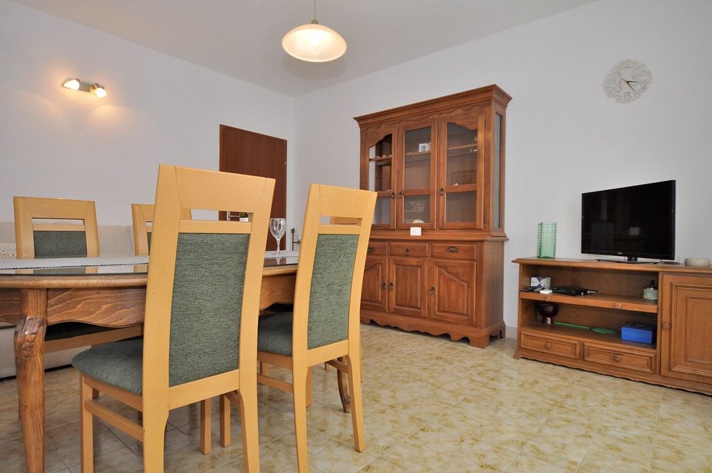 Apartments Grozdana 38521-A2