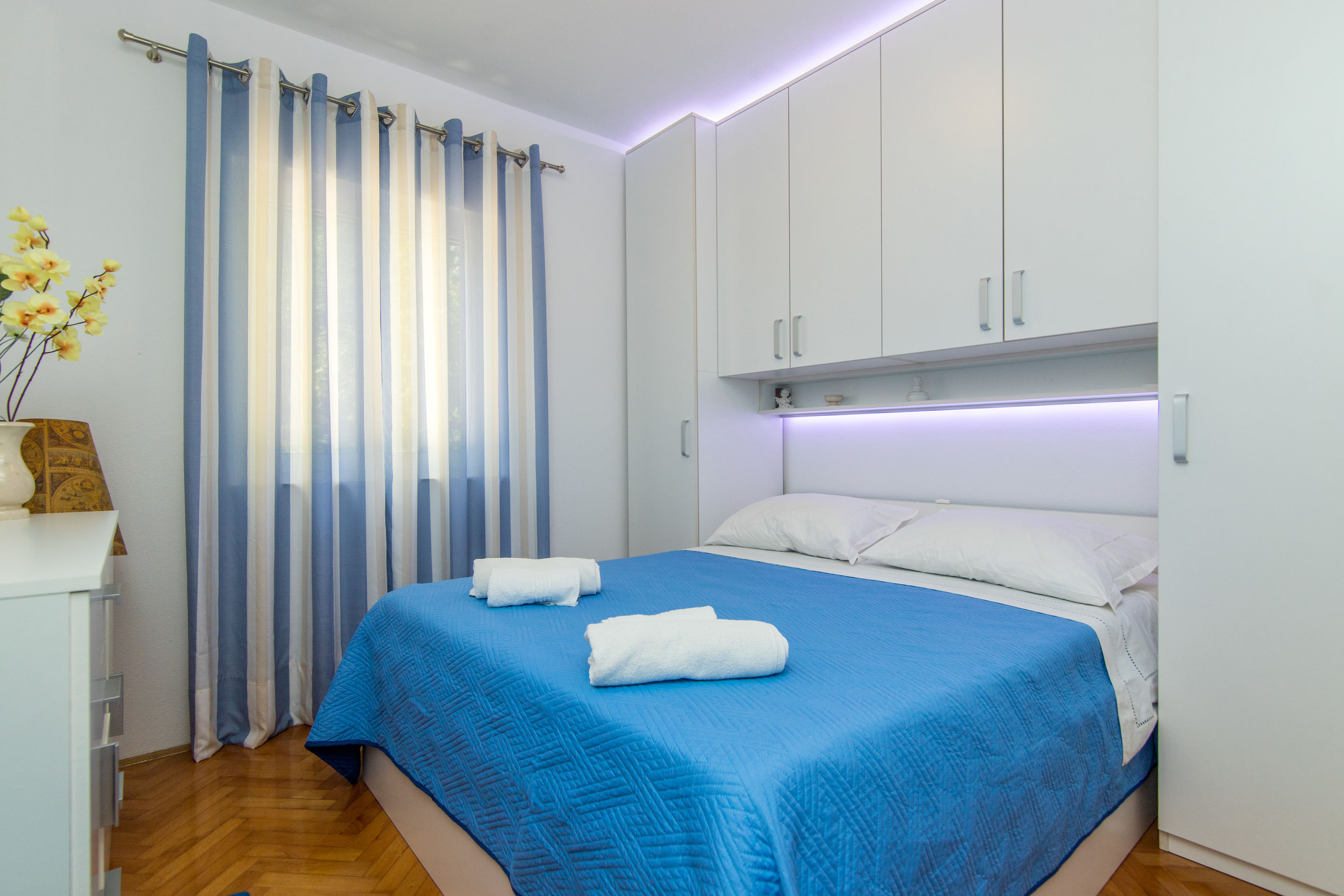 Apartments Jakov 41861-A1