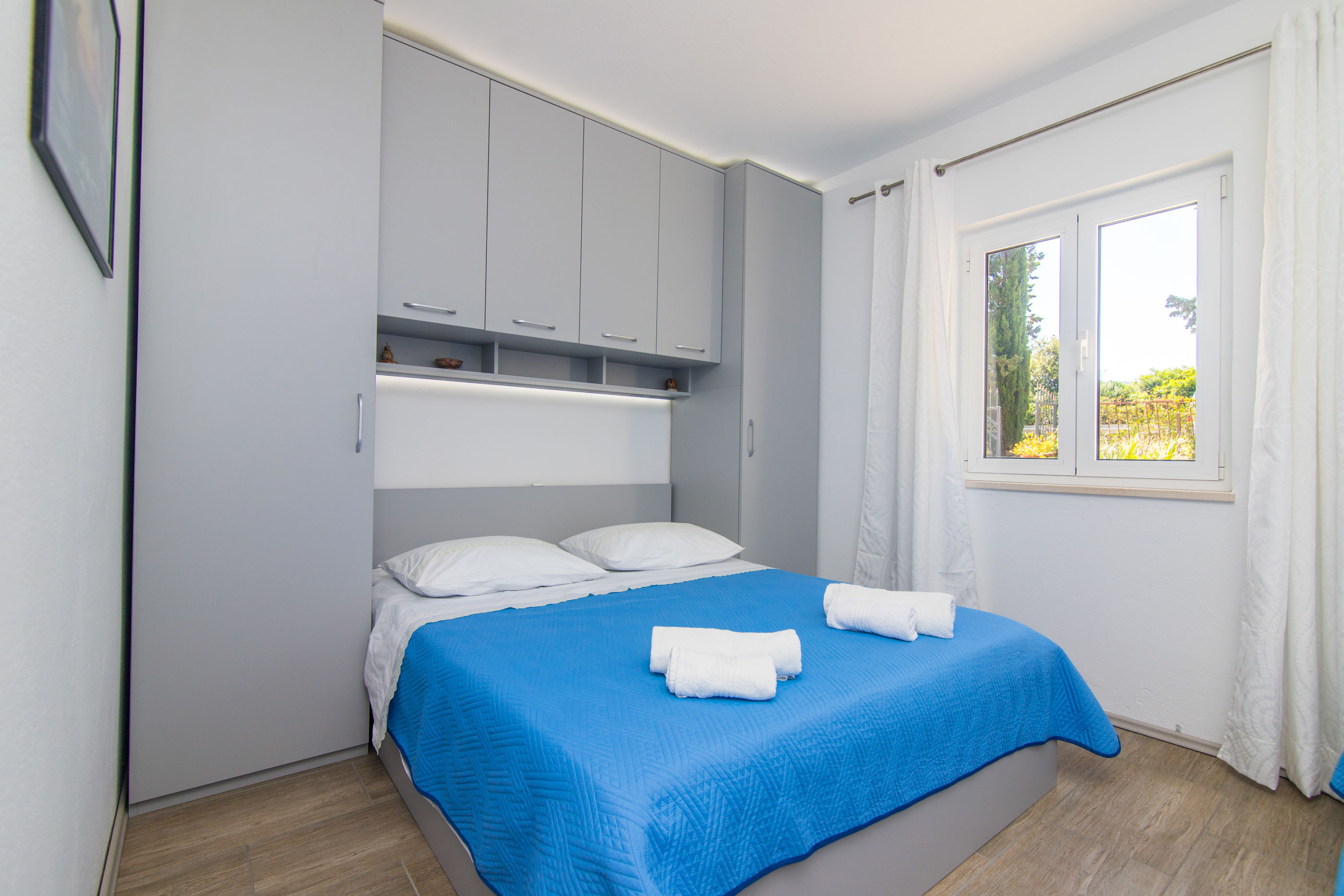 Apartments Jakov 41861-A1