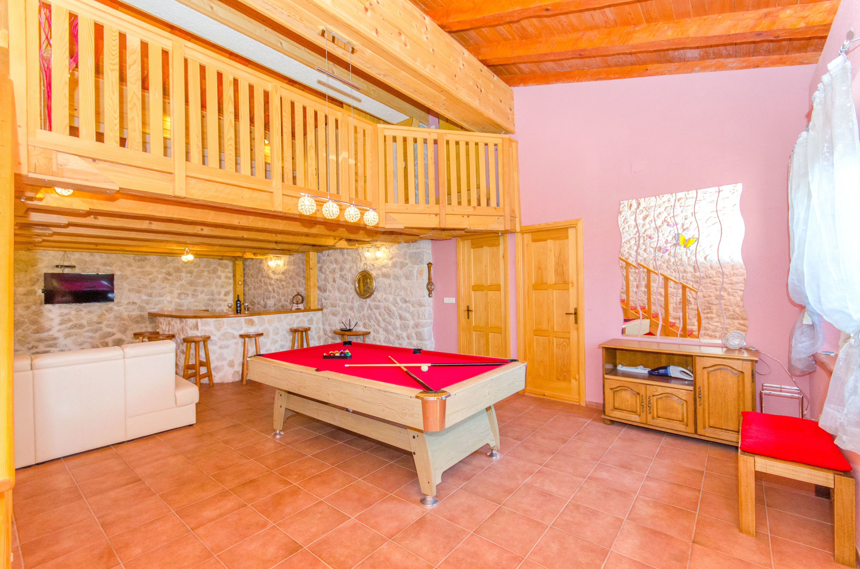House Srećko 31541-K1