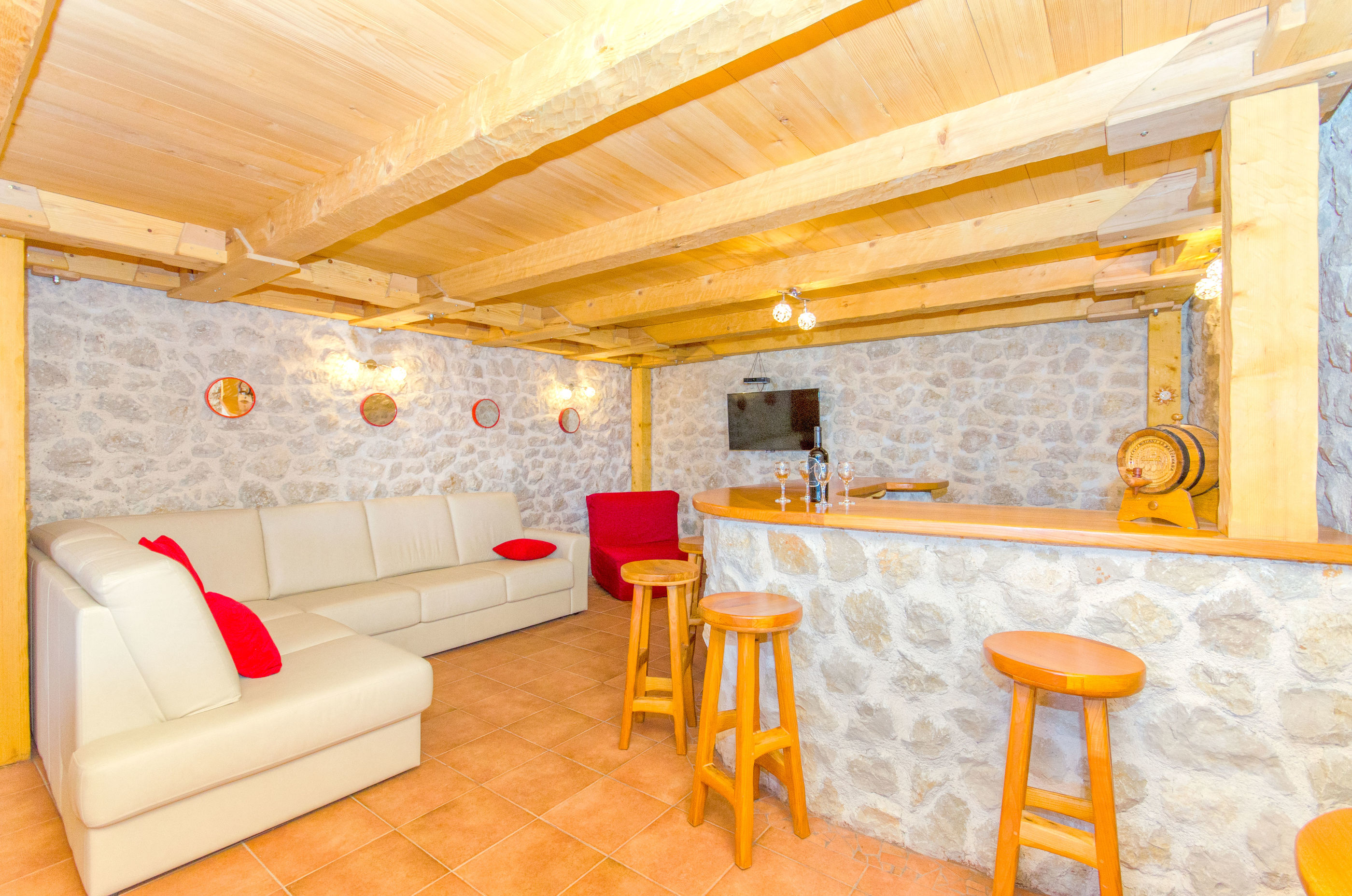 House Srećko 31541-K1