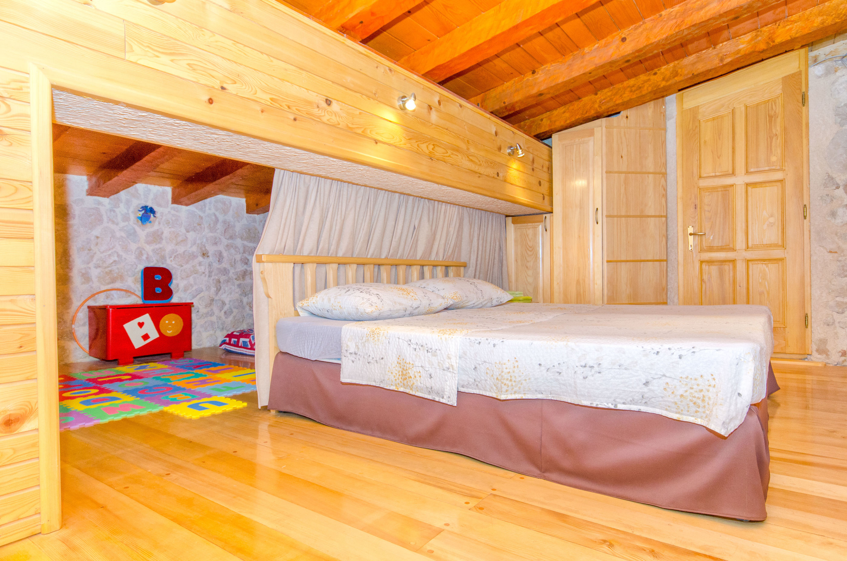 House Srećko 31541-K1