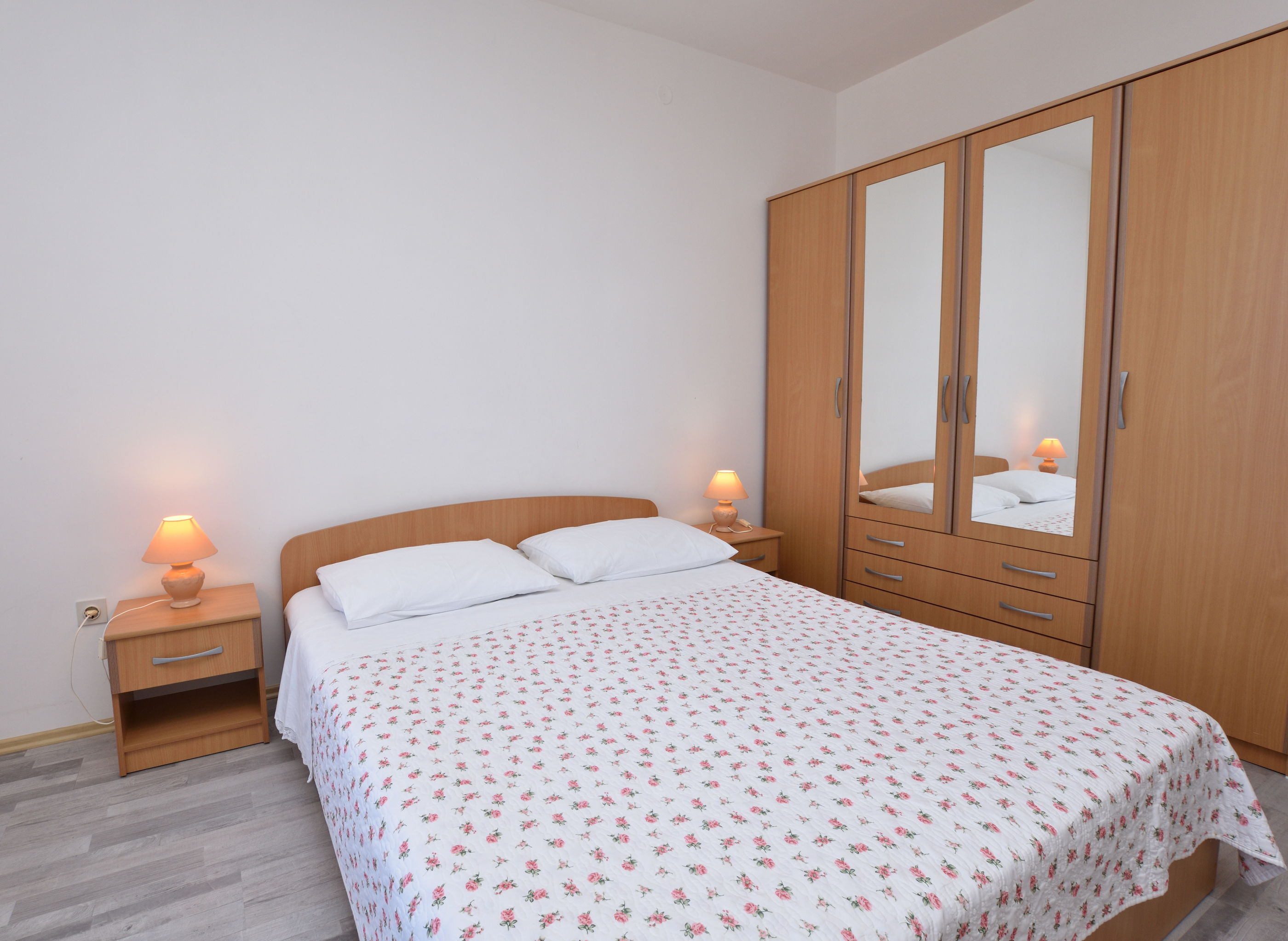 Apartments Brico 40454-A1