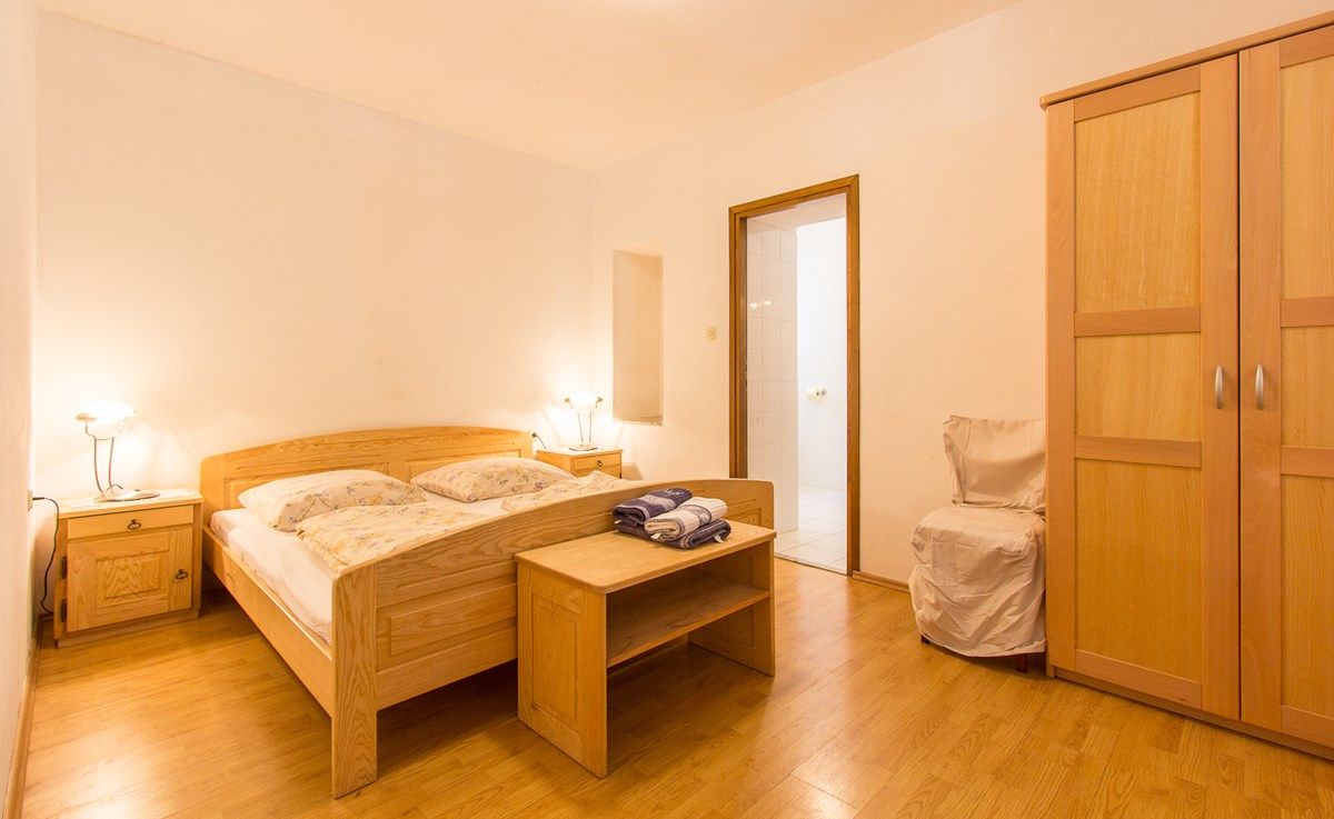 Apartment House Vjera 76011-S7