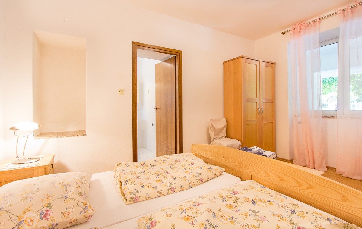 Apartment House Vjera 76011-S7