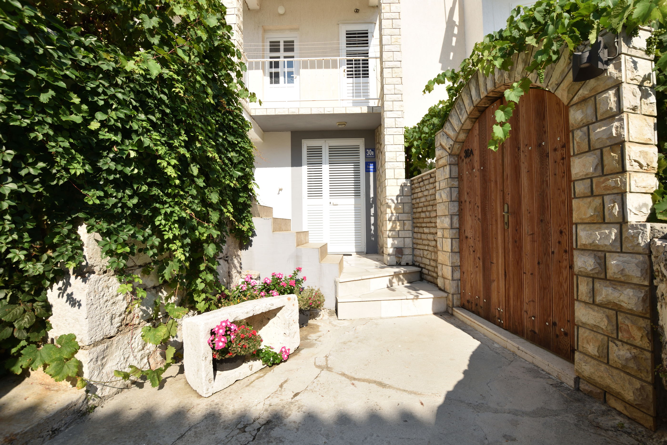 Apartment Milka 40452-A1