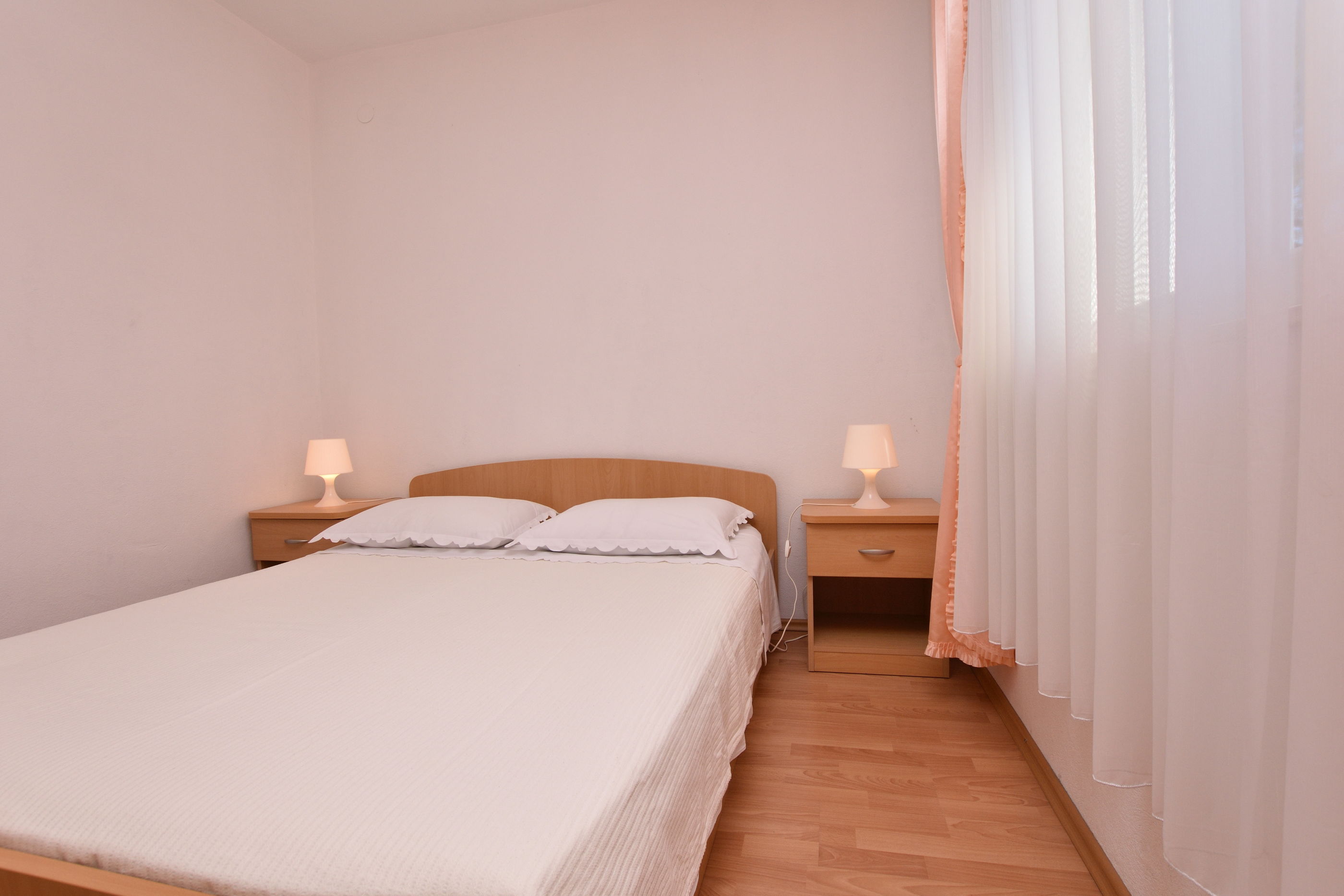 Apartments and Room Kiko 40479-A1