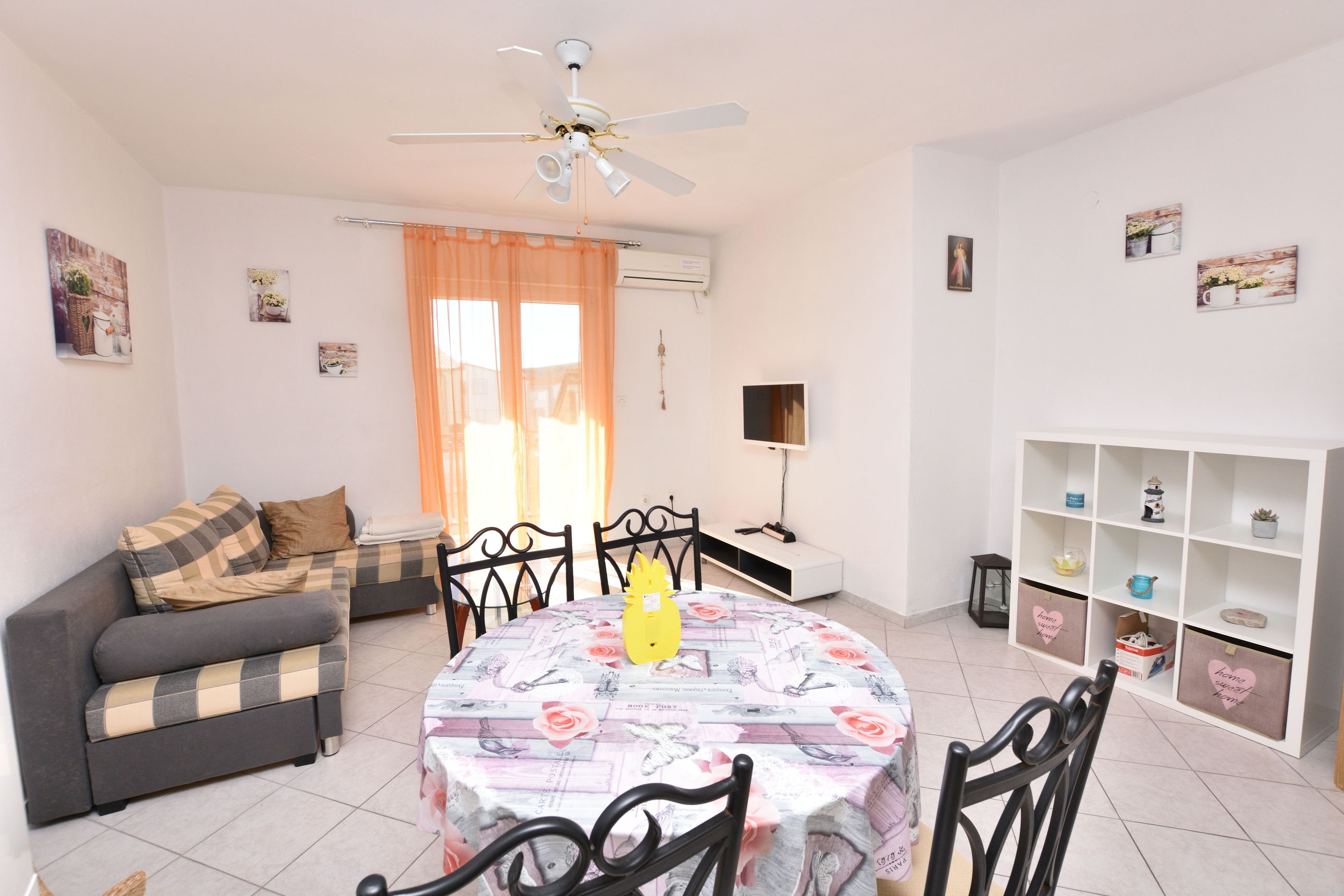 Apartments and Room Kiko 40479-A1