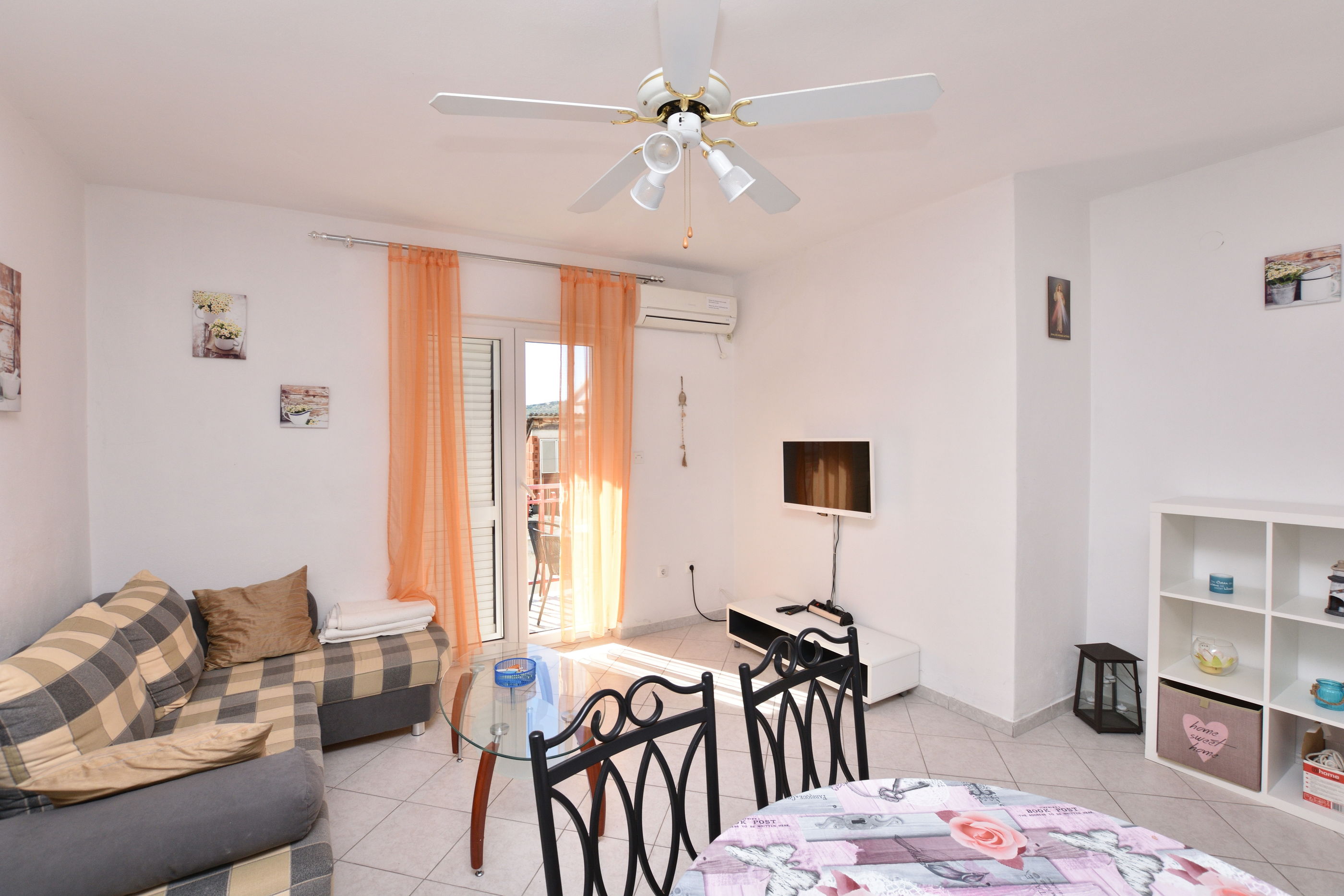 Apartments and Room Kiko 40479-A1