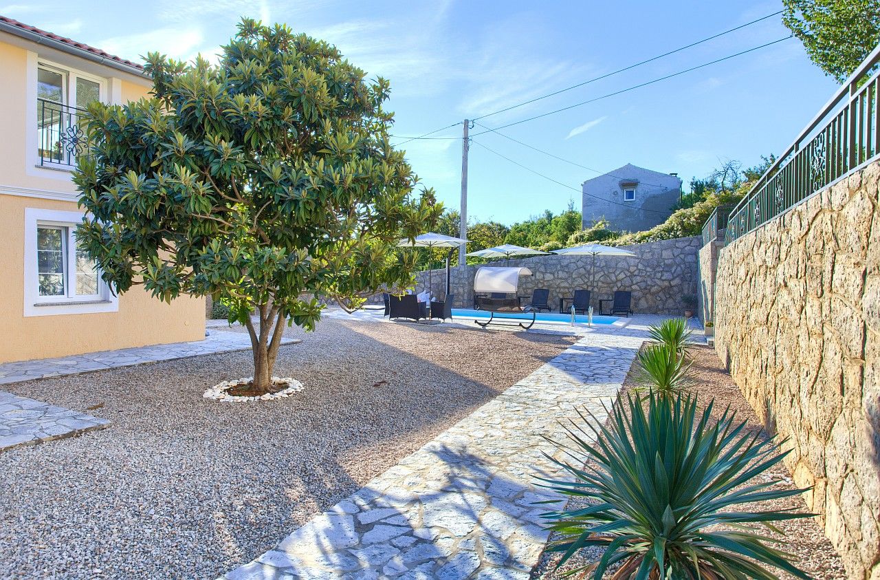 Villa Vrh 62094-A1