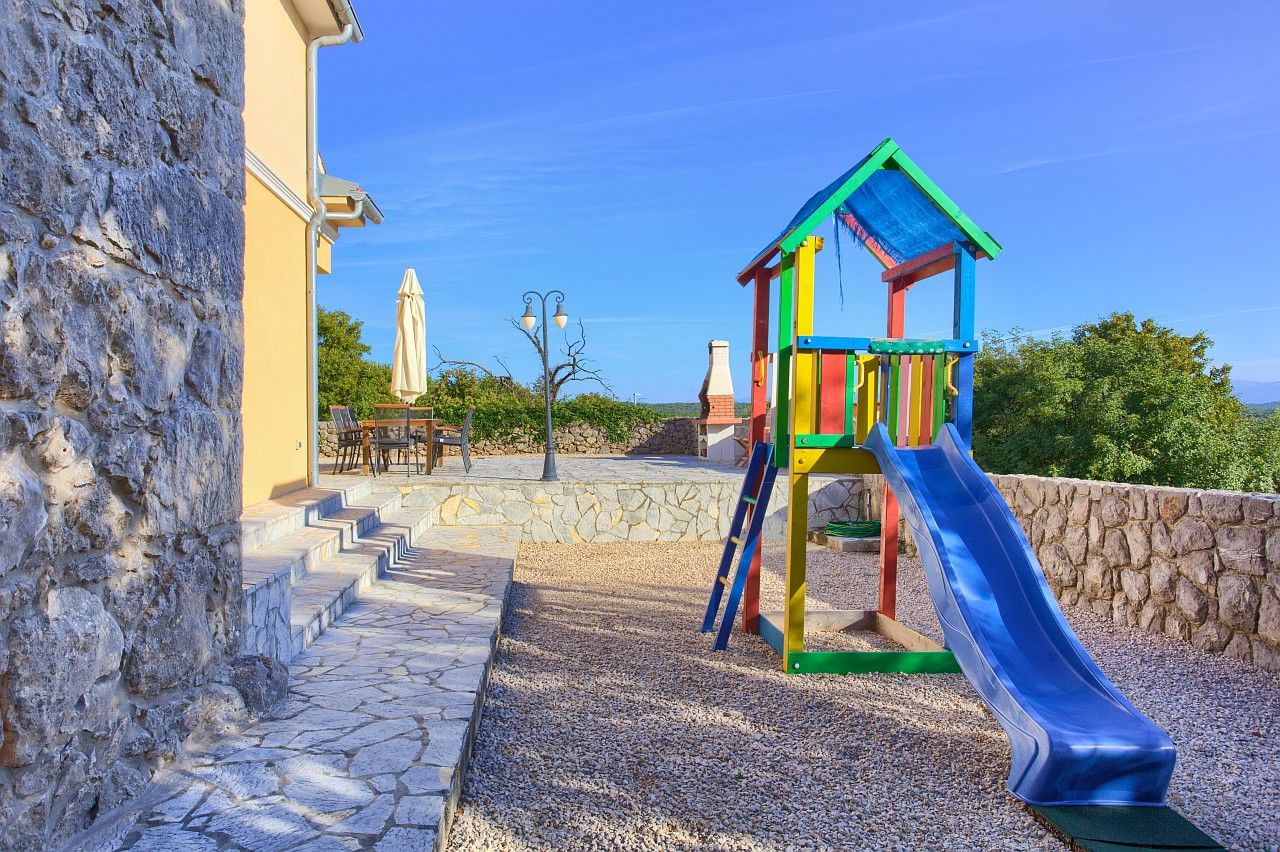 Villa Vrh 62094-A1