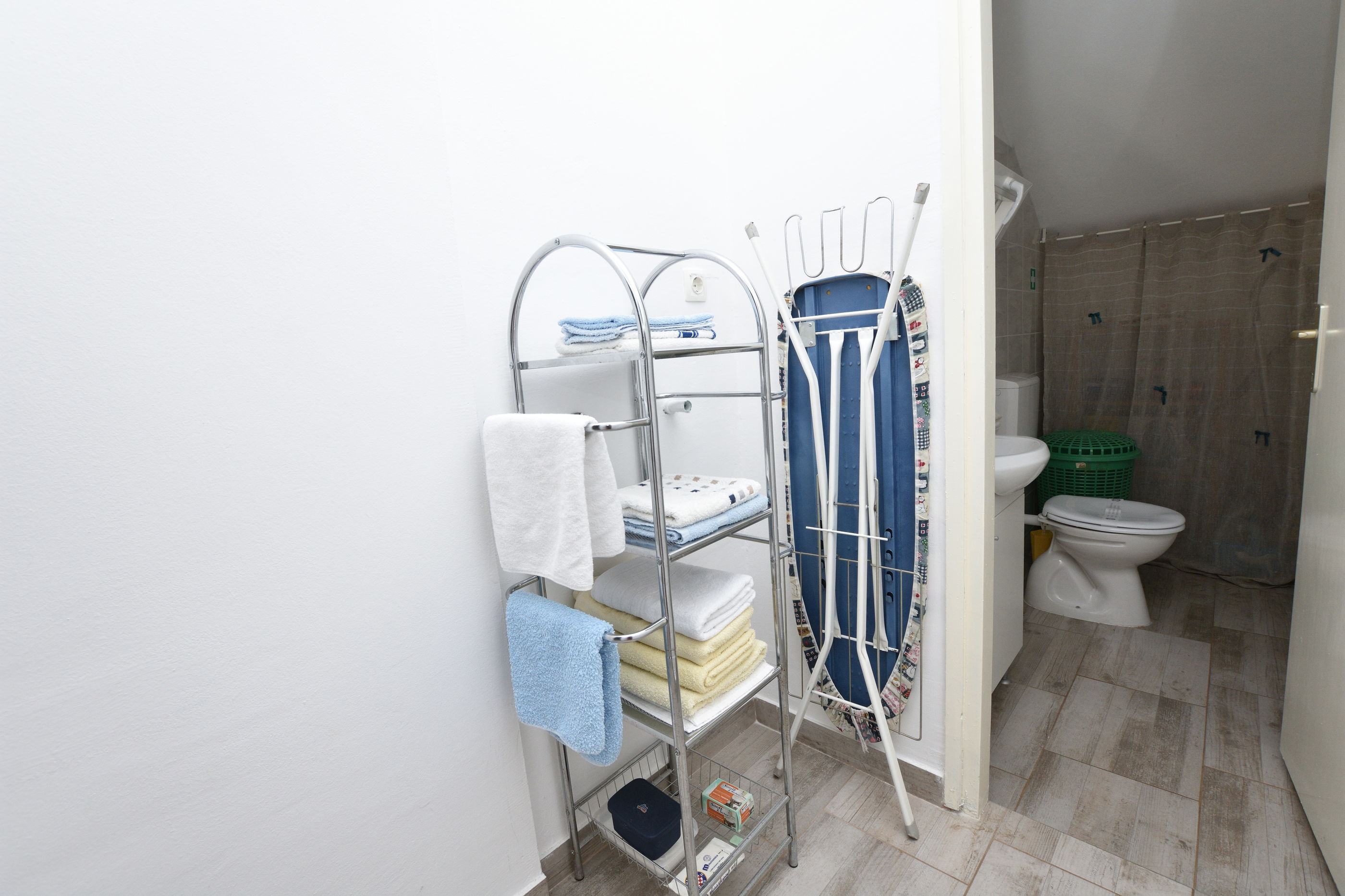 Apartments Dragica 15488-A2