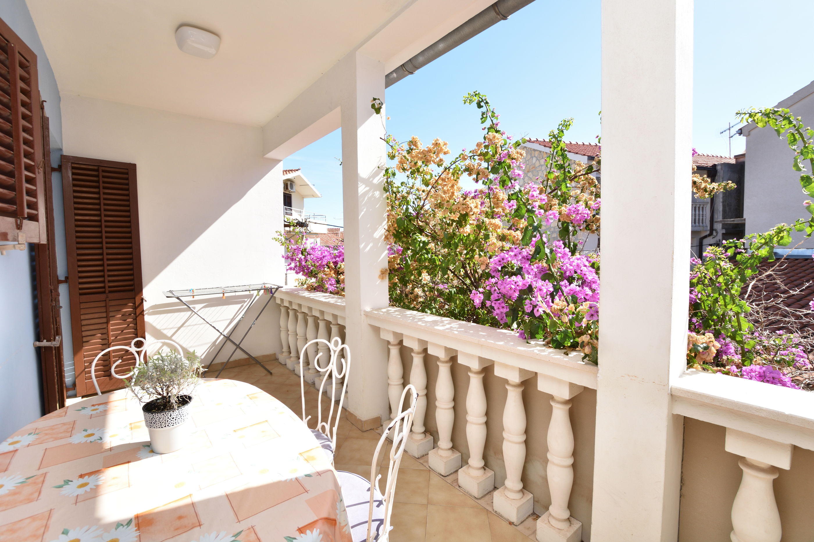 Apartments and Rooms Jakov 40391-A1