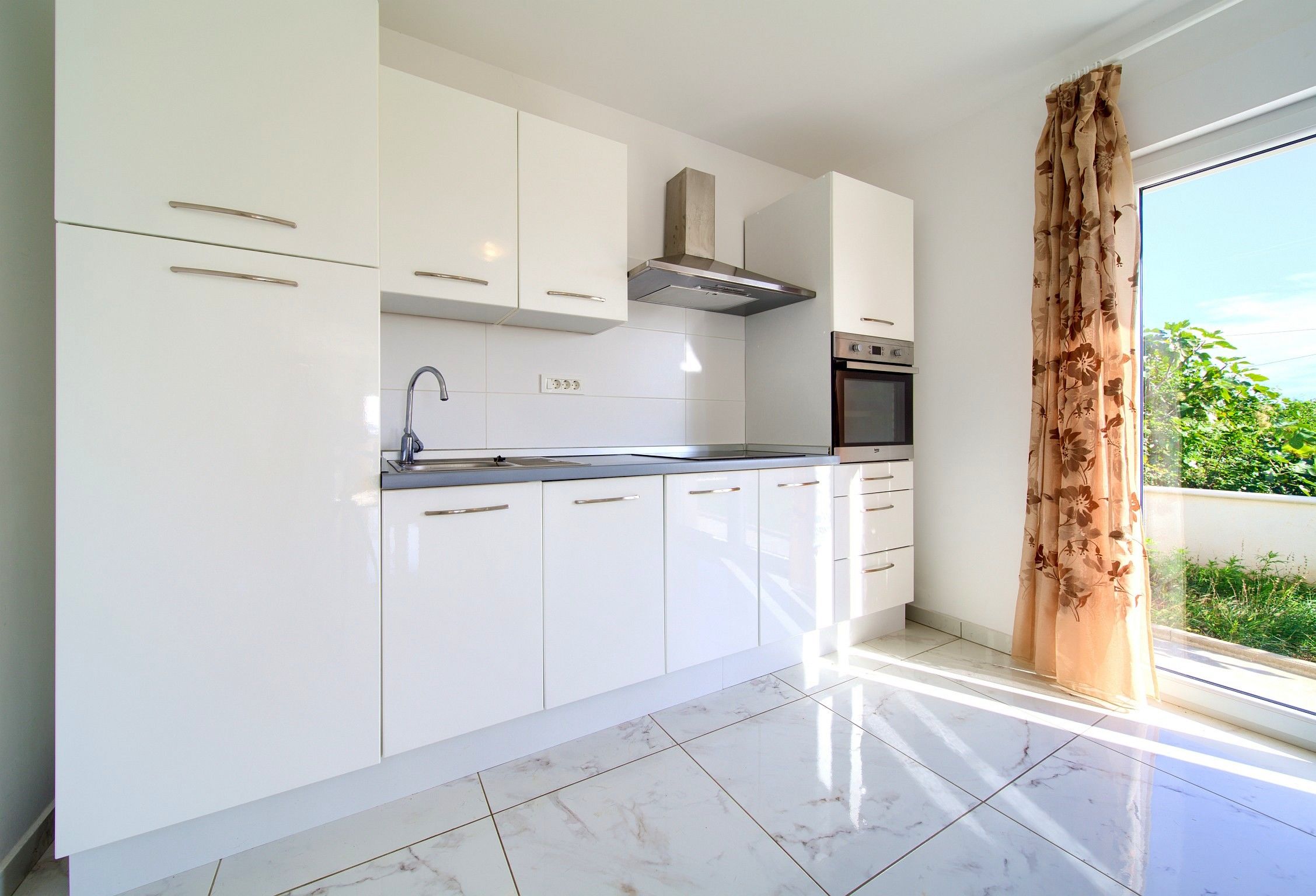 House Isabella 62163-A1