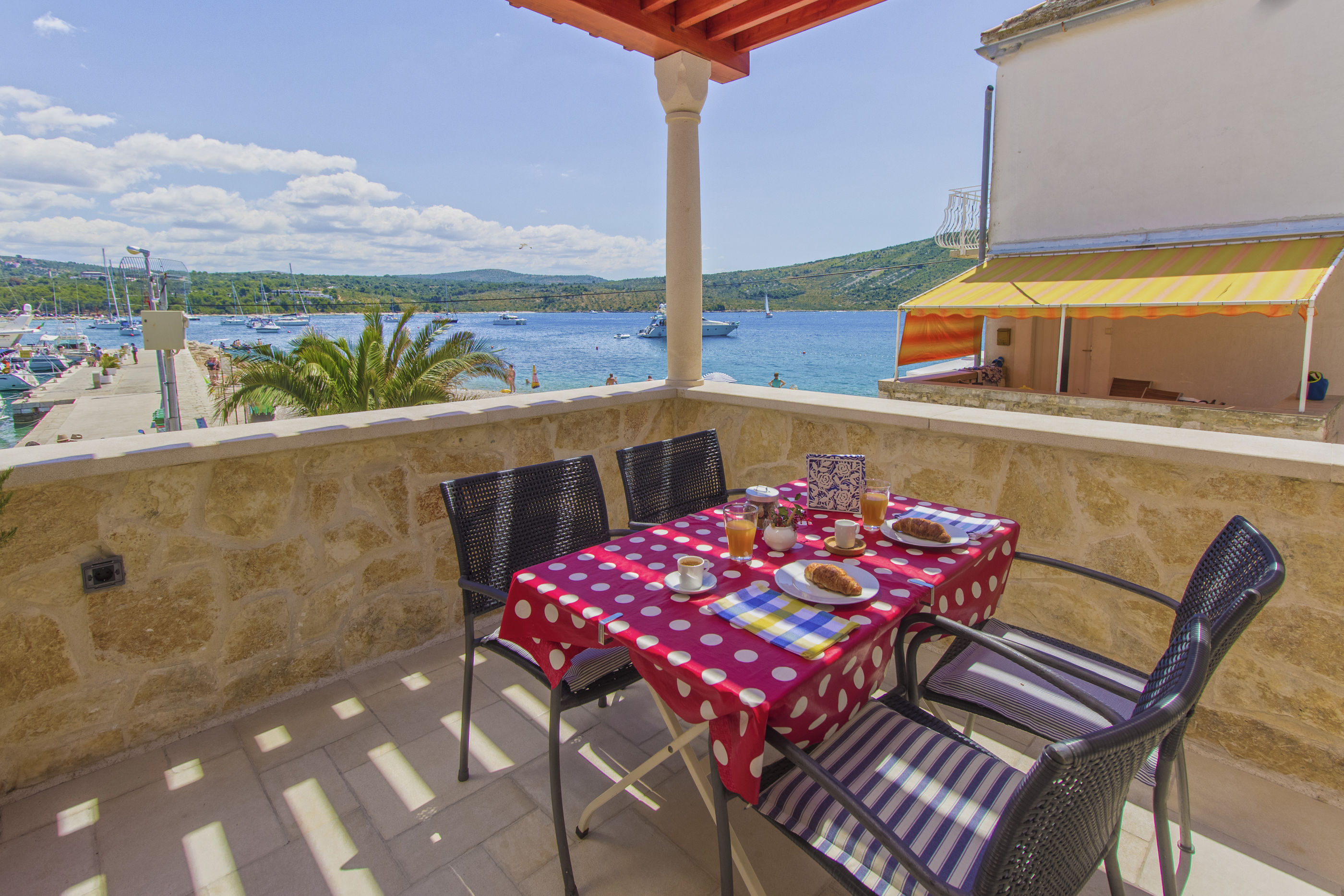 House Stonehouse Popožo 72221-K1