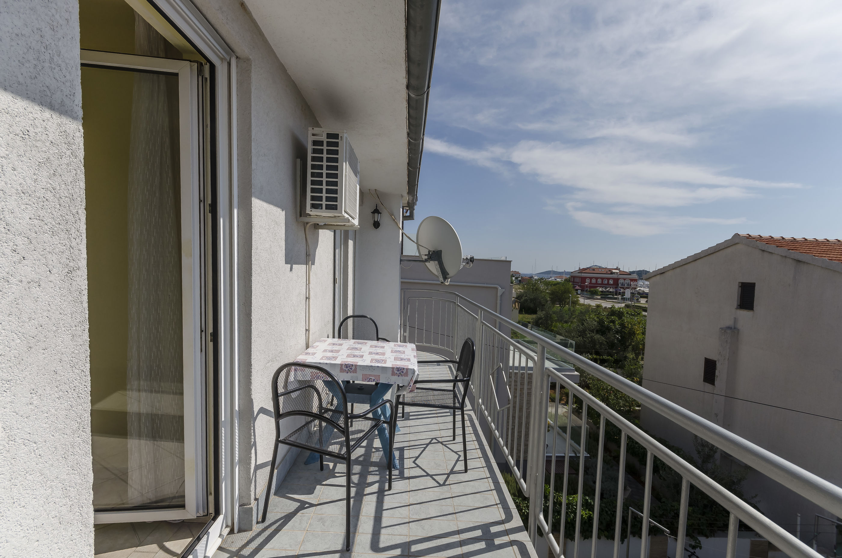 Apartment and Room Ilija 72271-A1