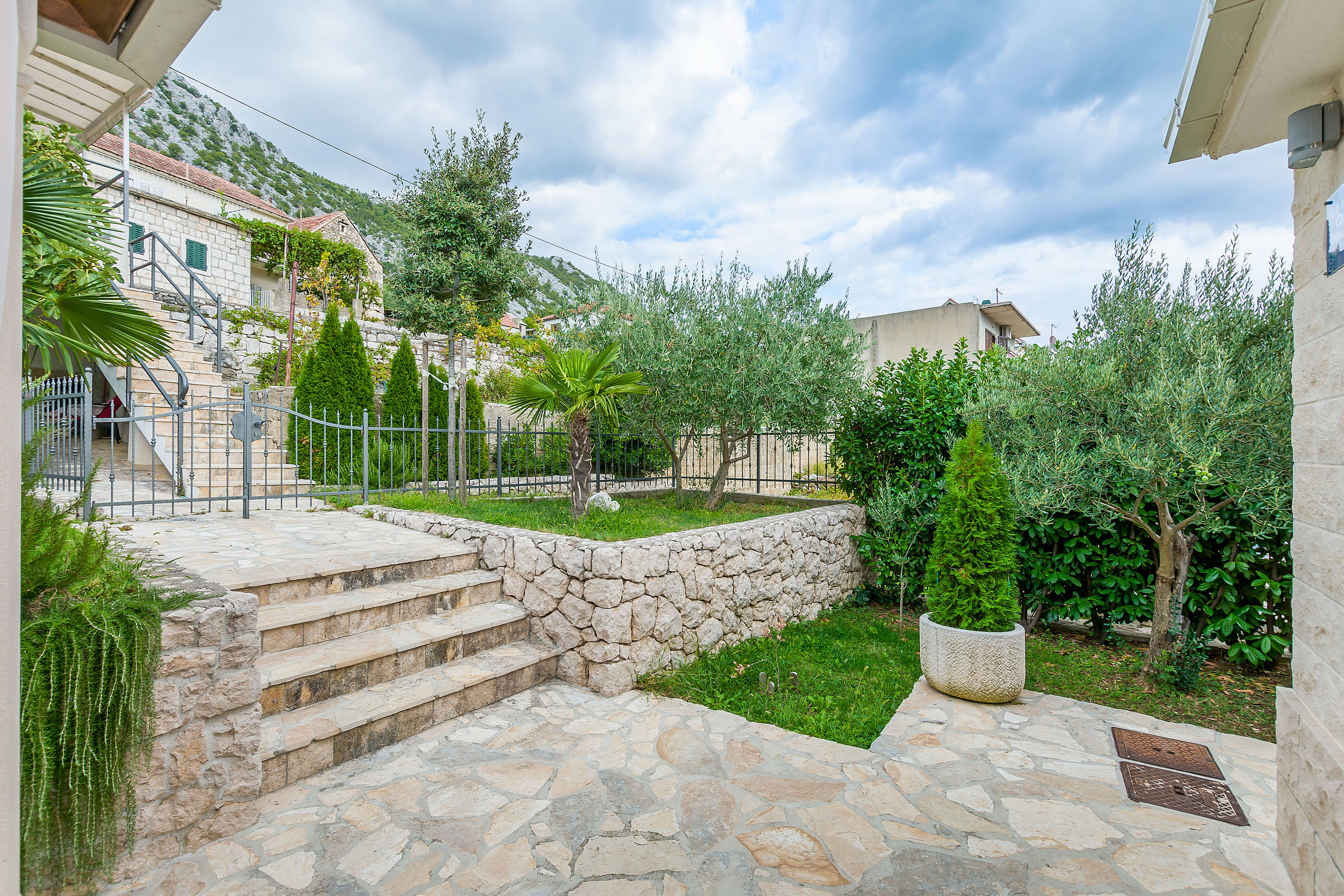 Villa Holiday home Zvečanje V6211-K1