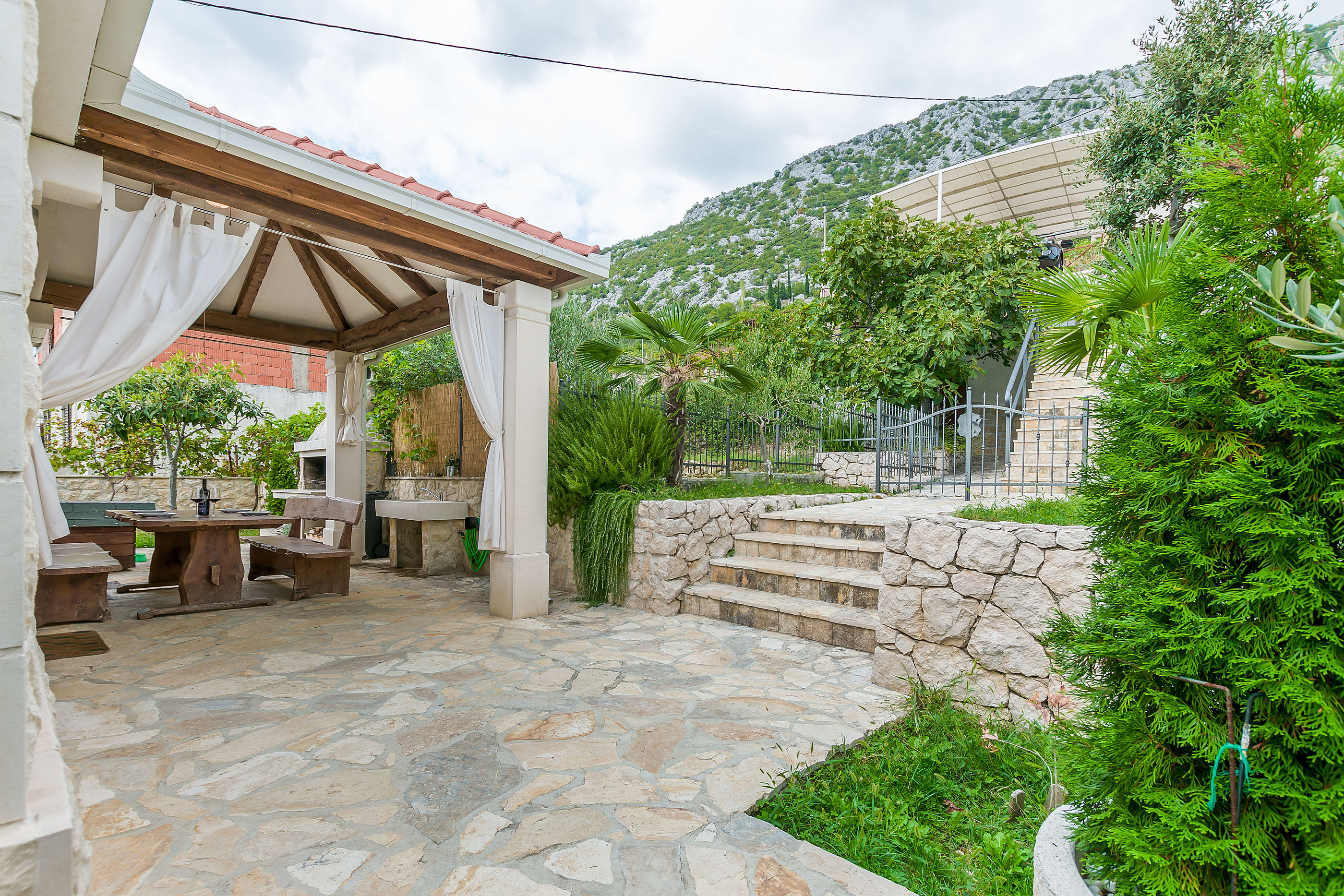 Villa Holiday home Zvečanje V6211-K1