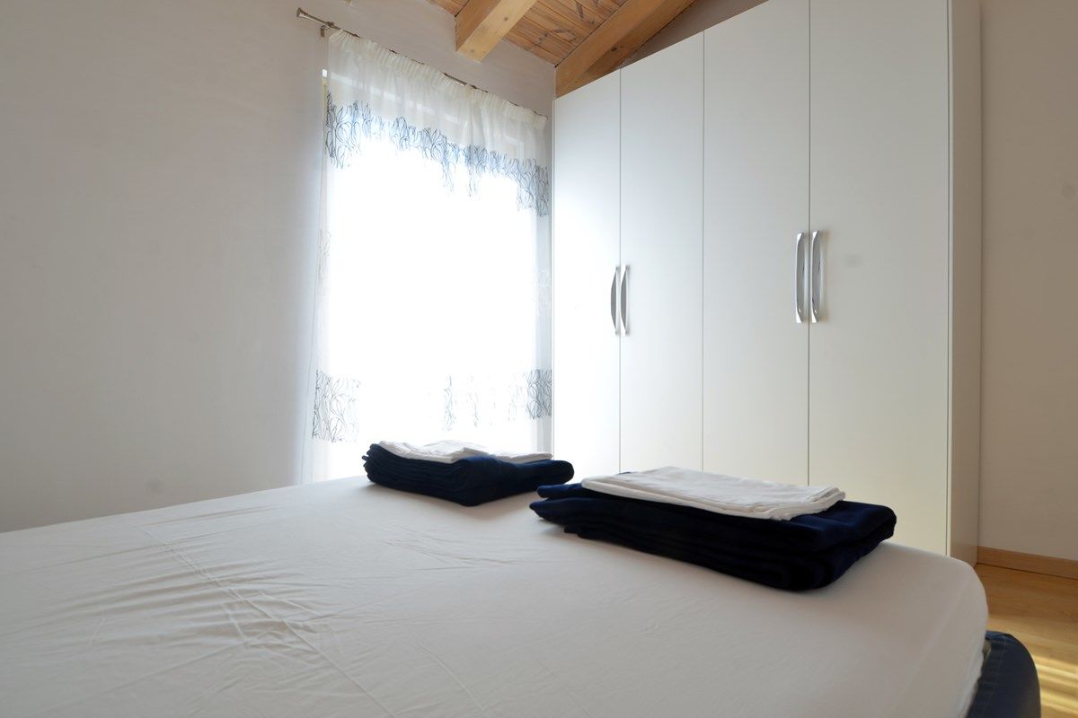 Villa Blue 74143-K1