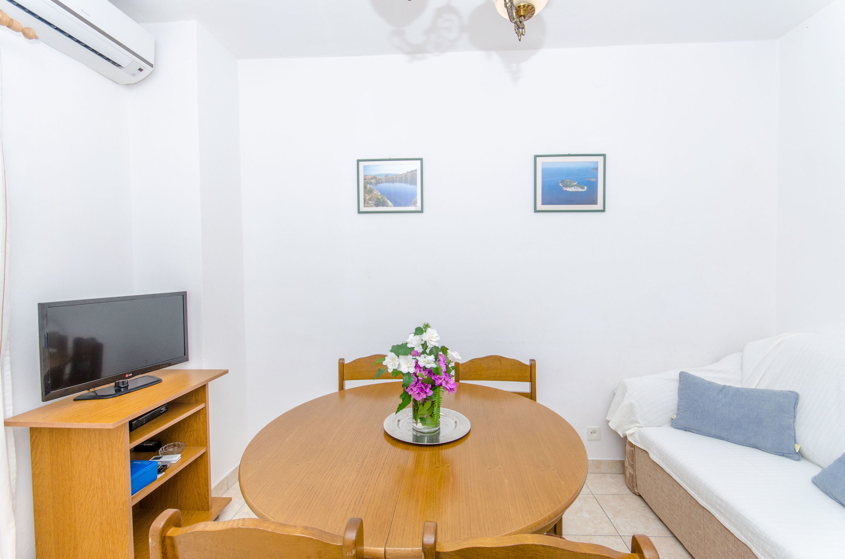 Apartments Zoric 73521-A1