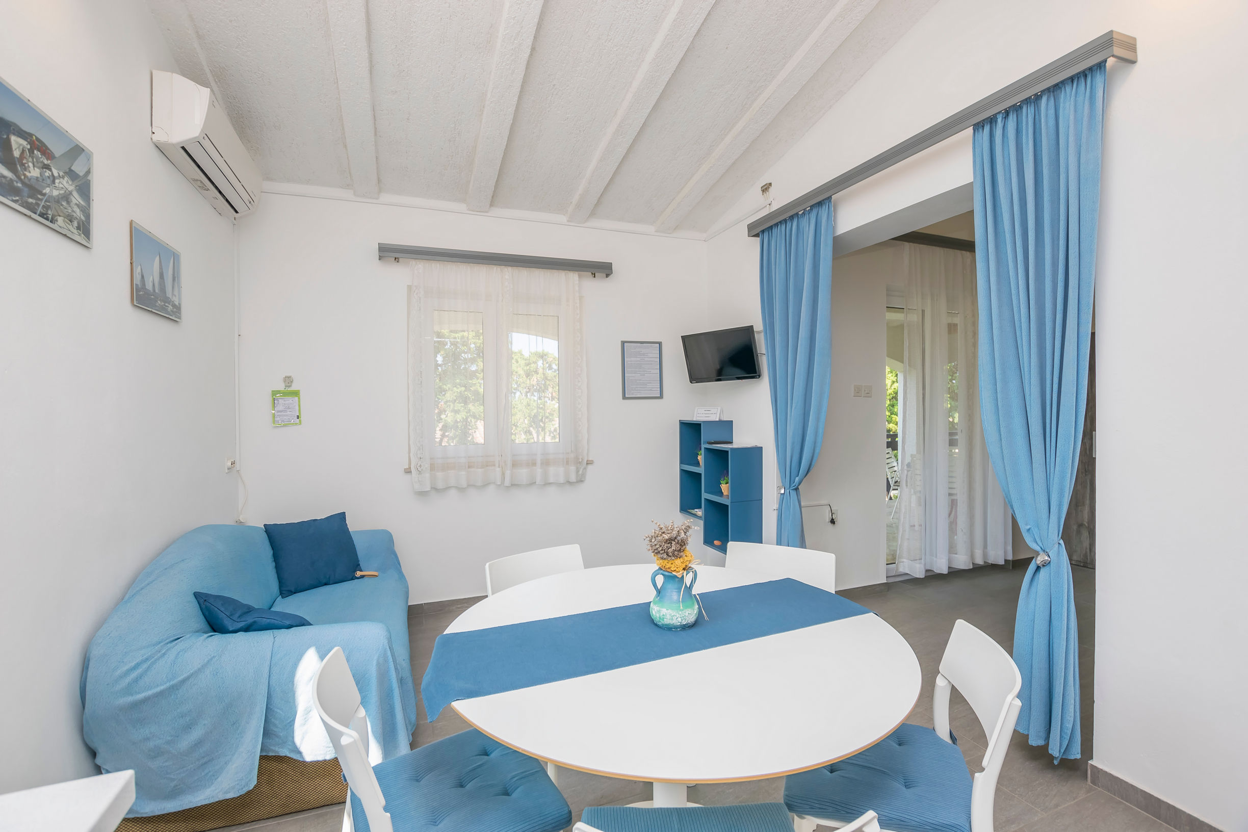 Apartments Mira 73961-A1