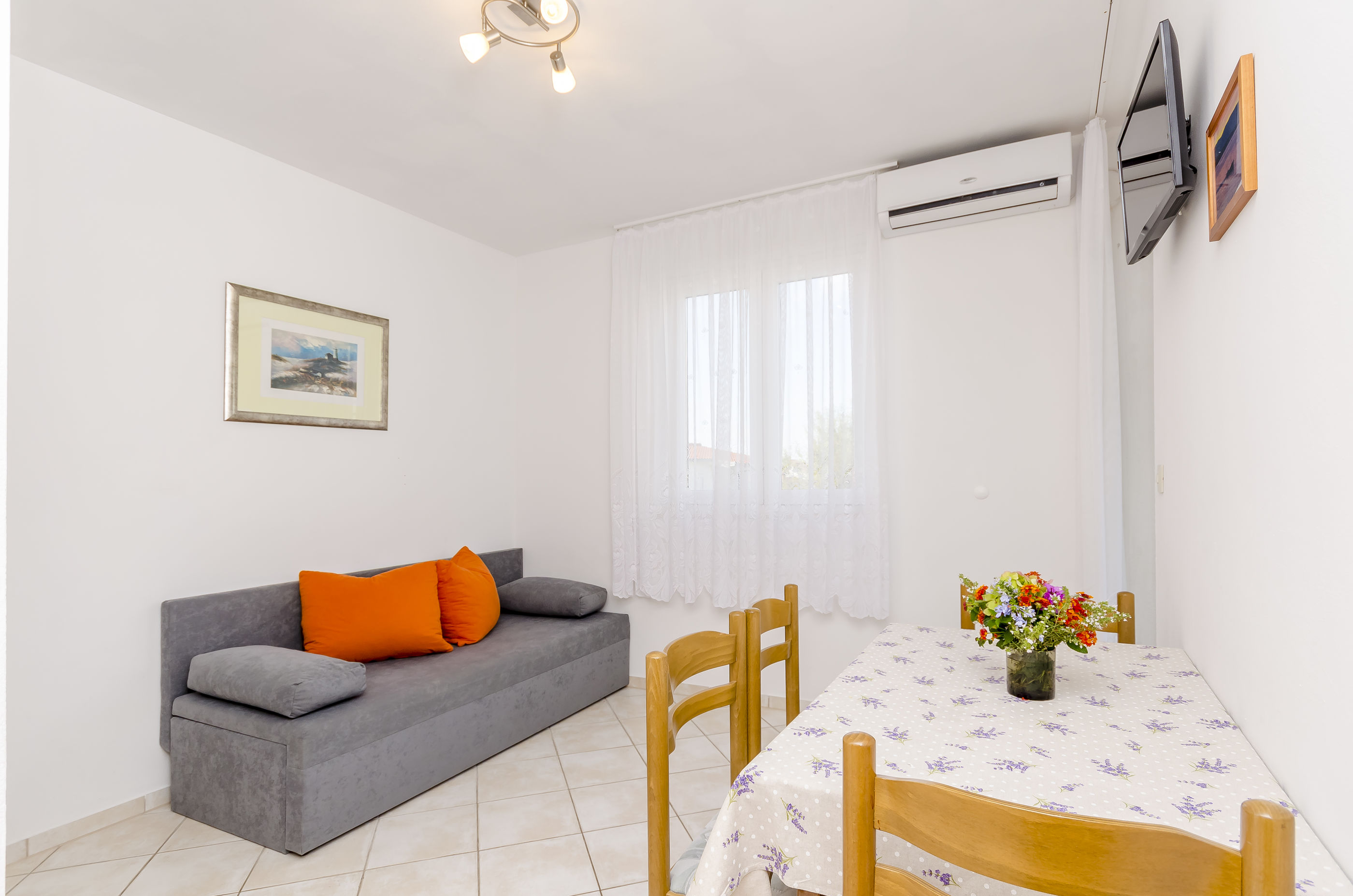 Apartments Mate 47001-A5