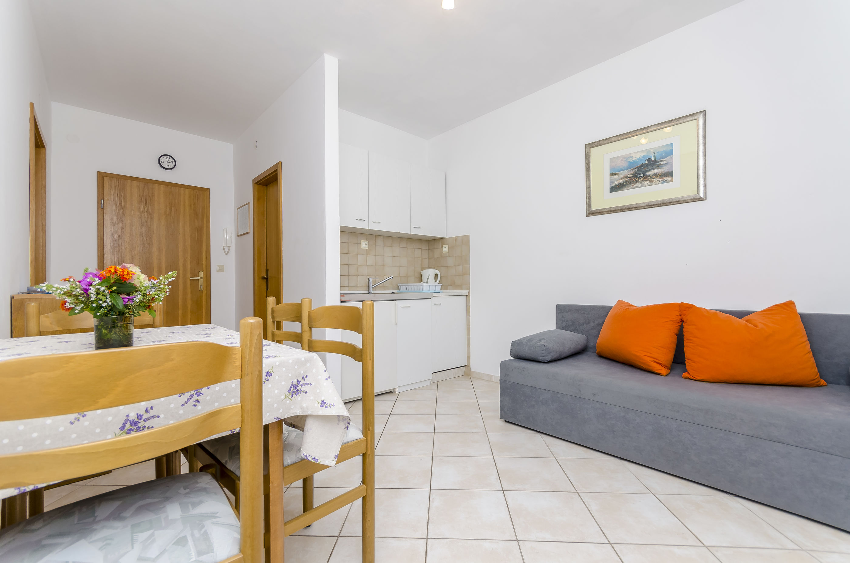 Apartments Mate 47001-A5