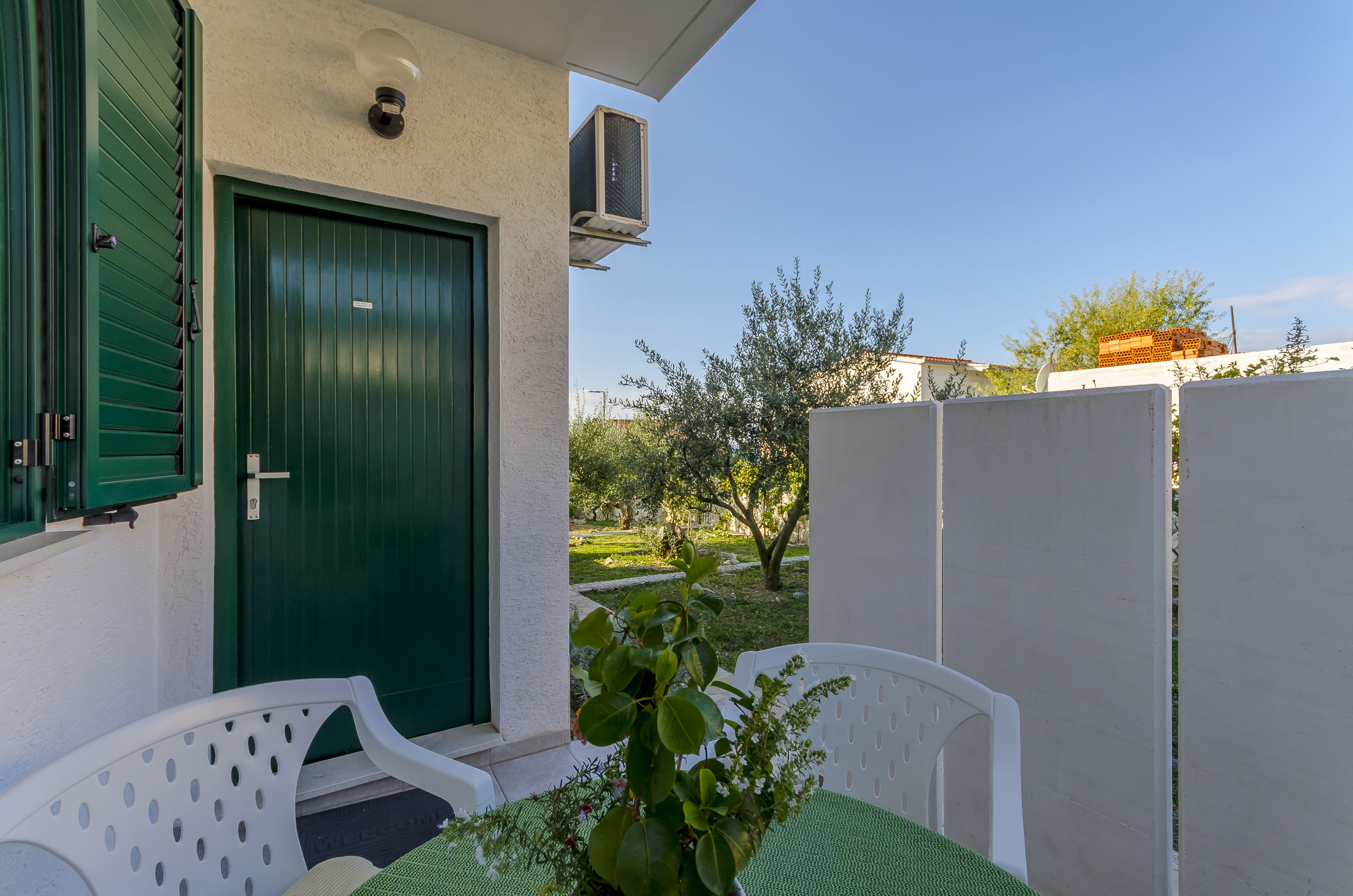 Apartments Mate 47001-A1