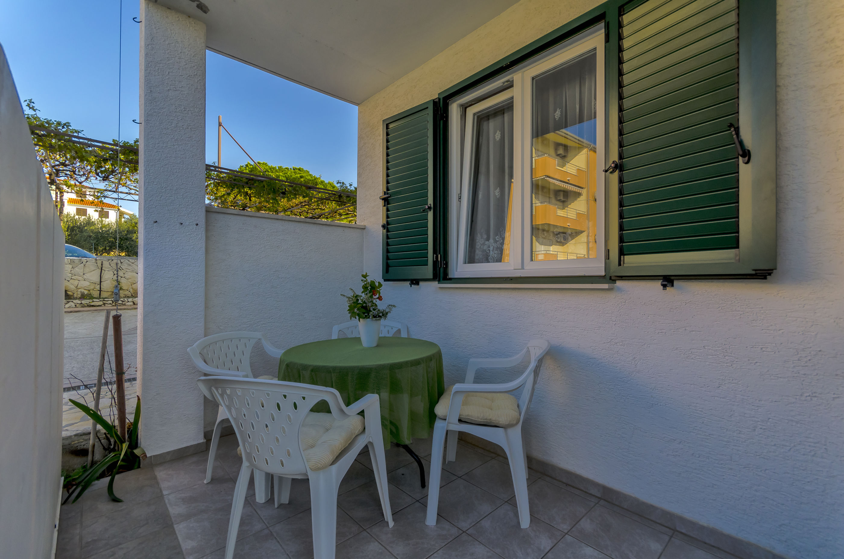 Apartments Mate 47001-A1